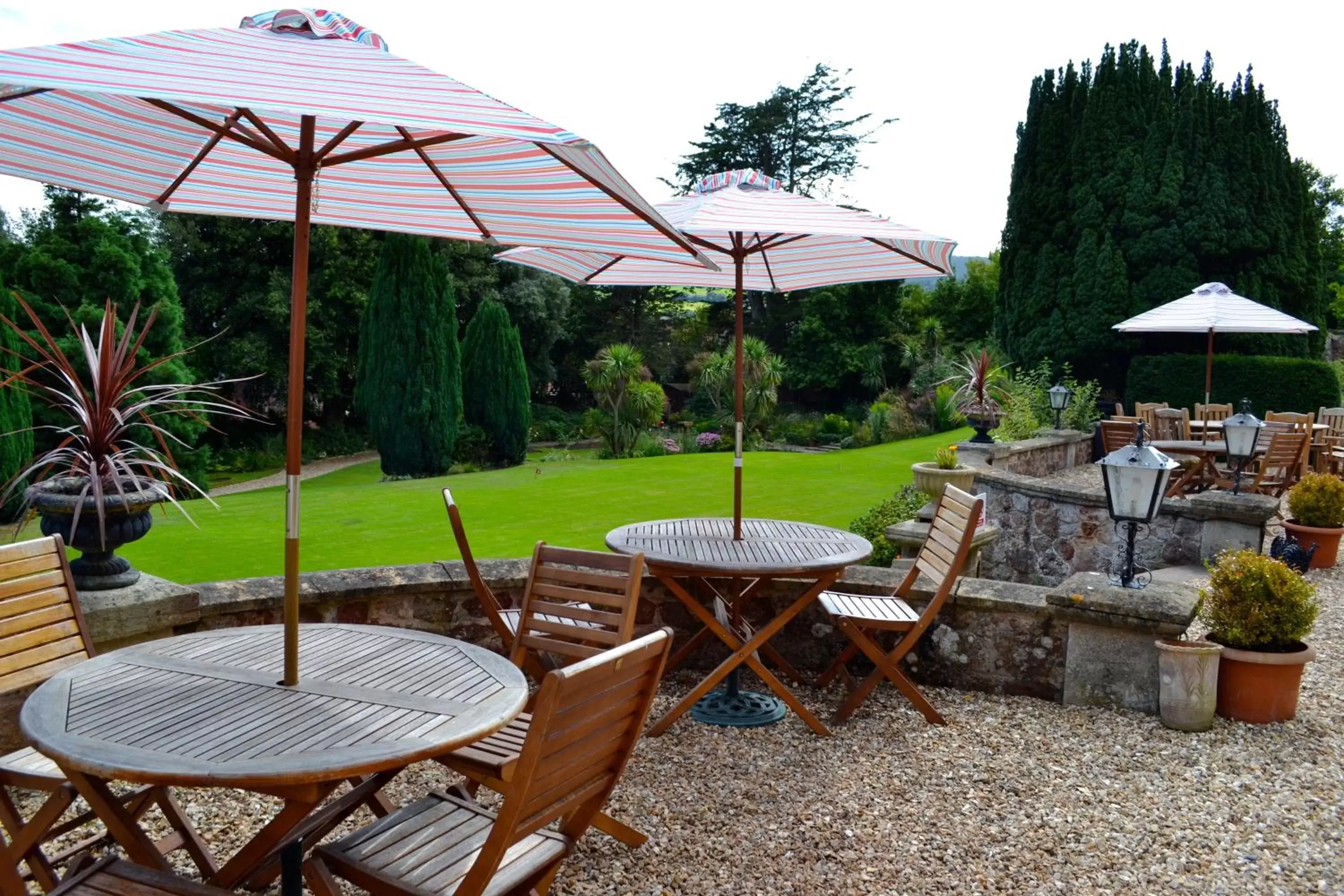 Garden in Northfield Hotel