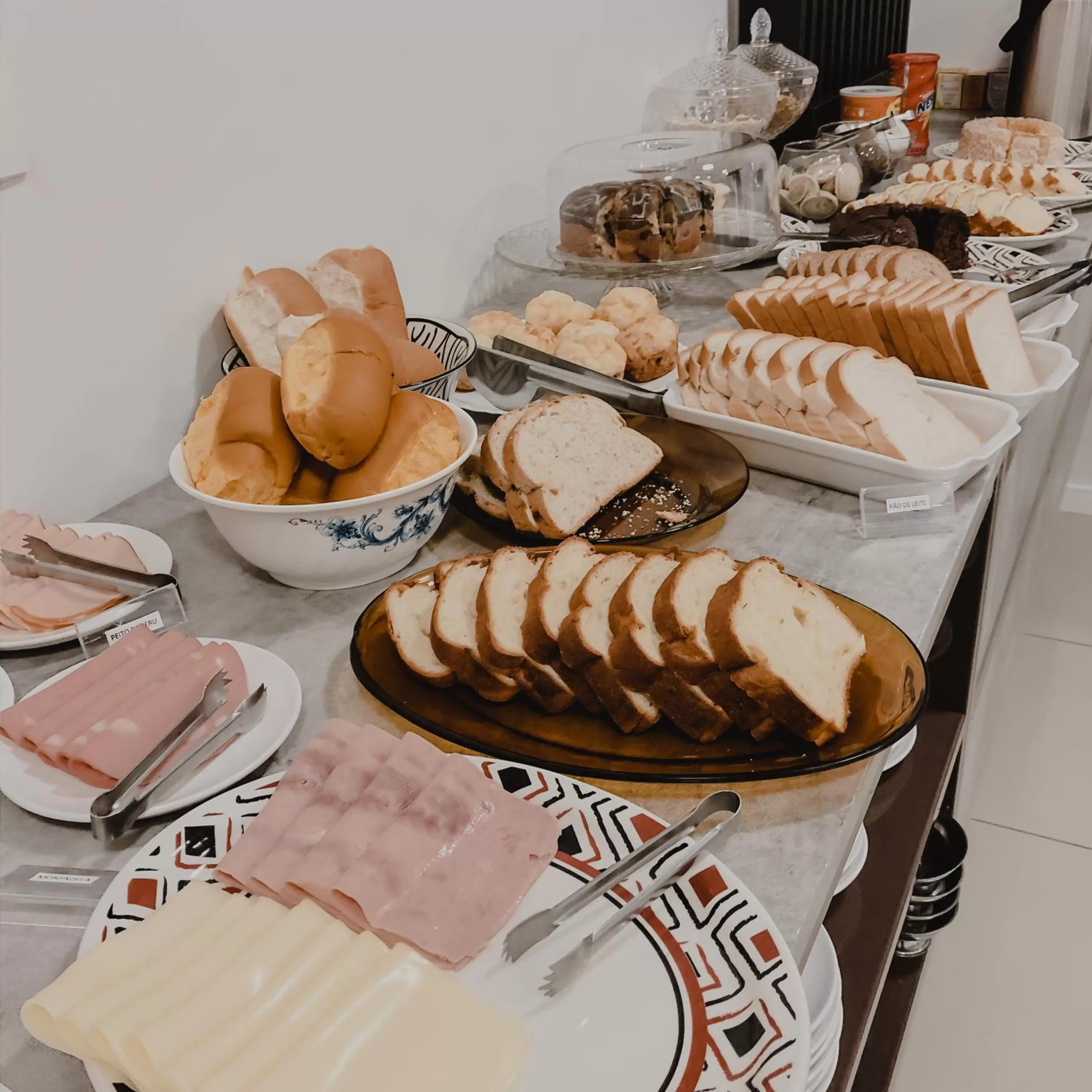 Food and drinks in Petri Plaza Hotel