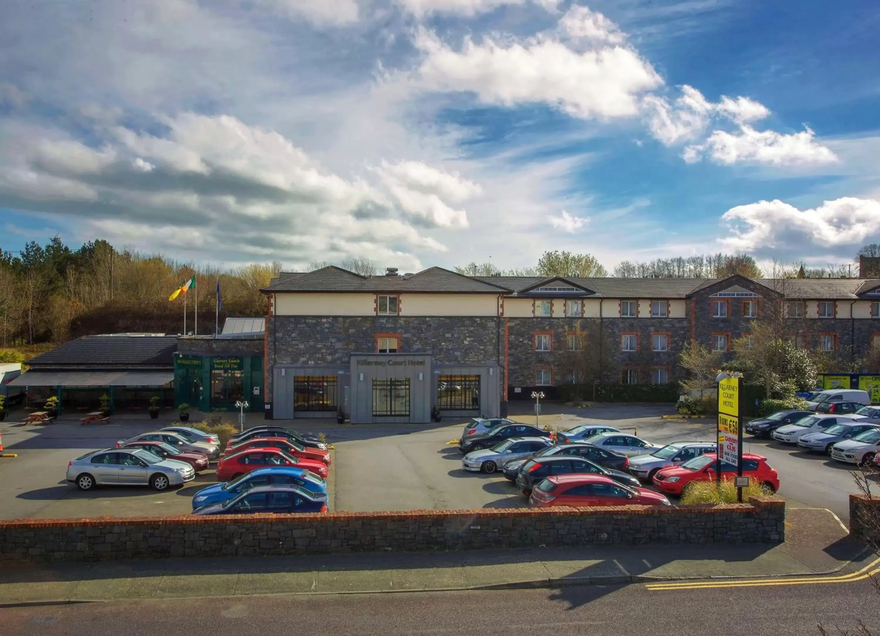 Facade/entrance, Property Building in Killarney Court Hotel