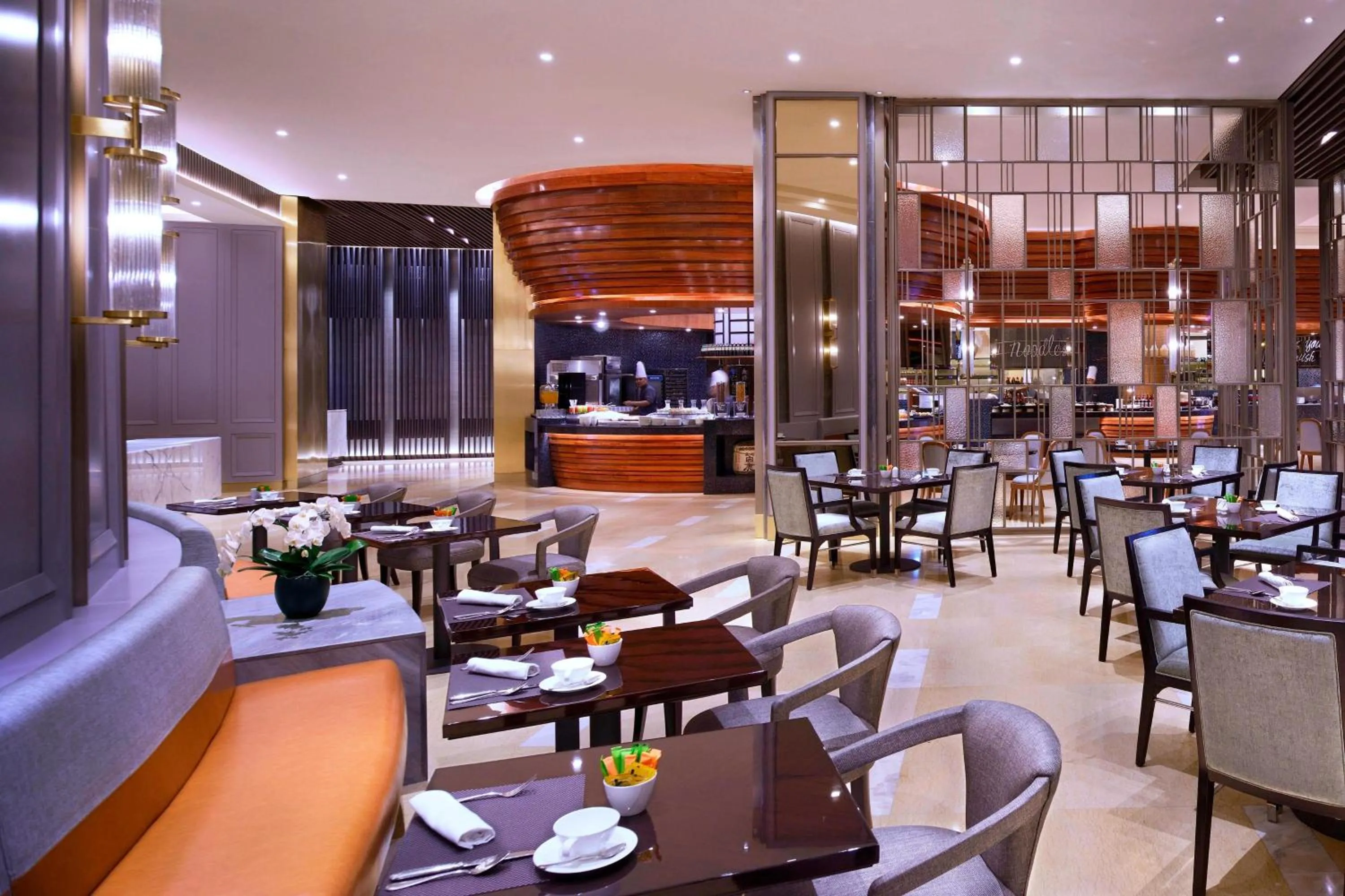 Restaurant/places to eat in The Ritz-Carlton Jakarta, Mega Kuningan