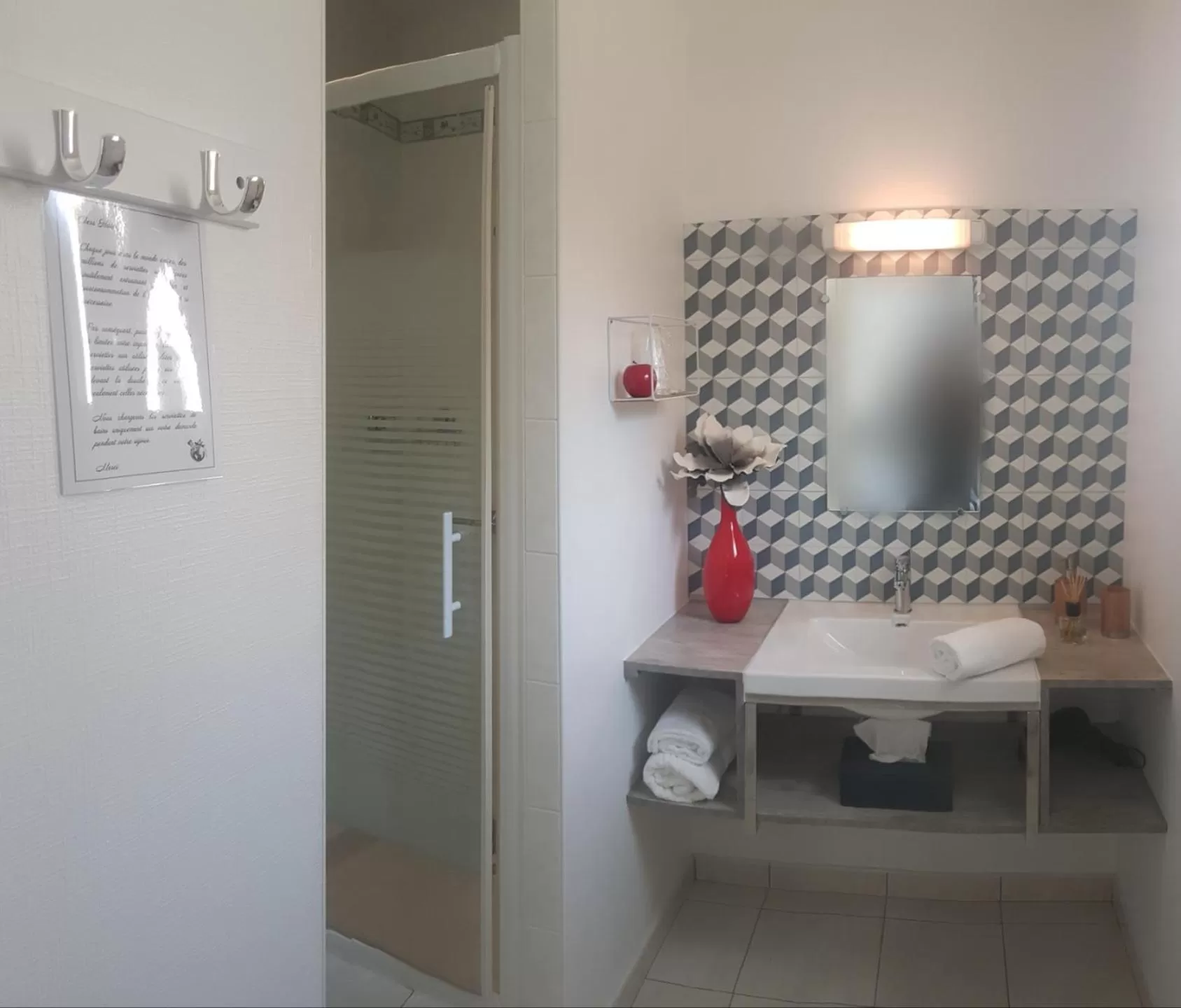 Property building in La Girouardière