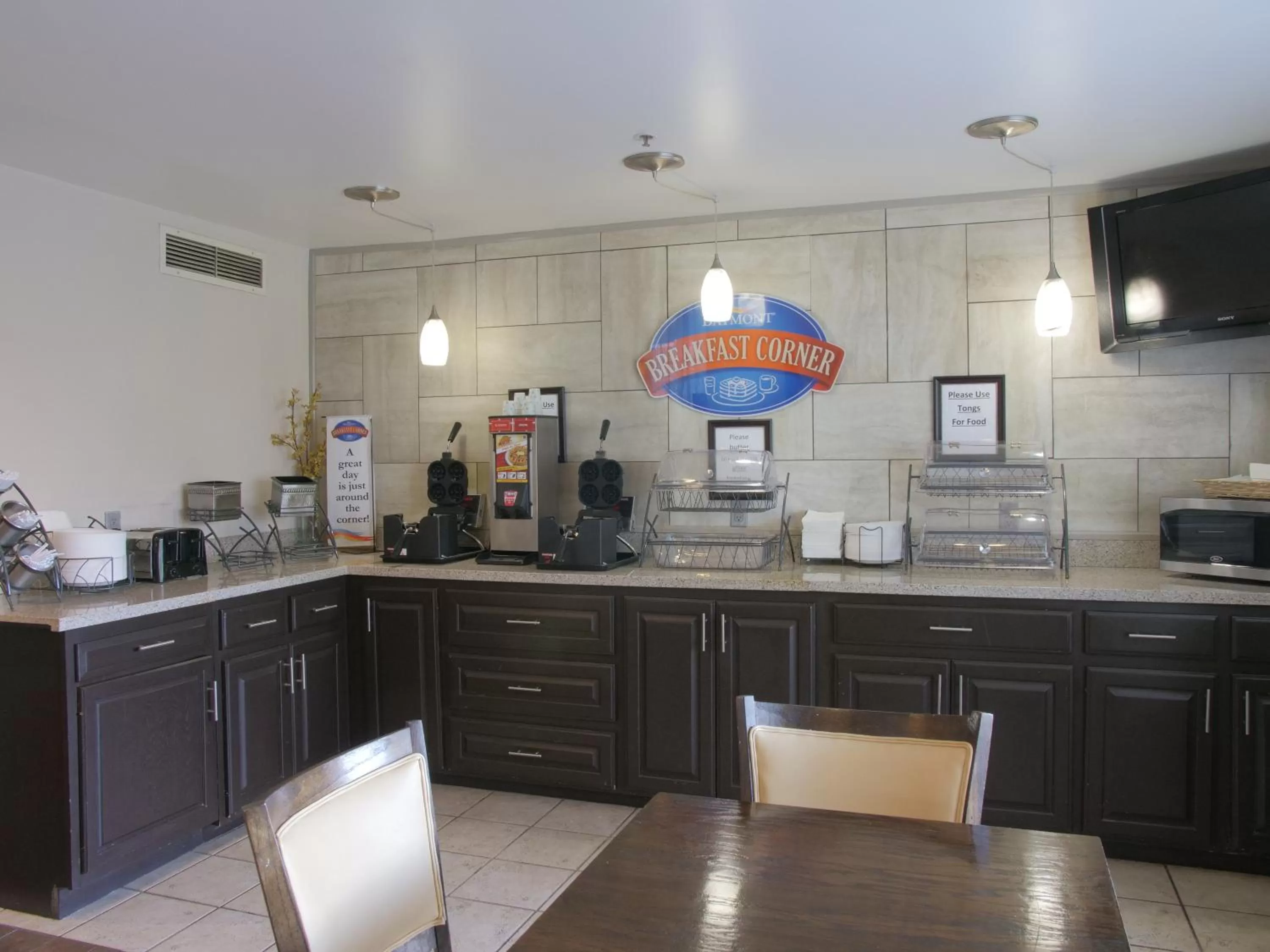 Baymont by Wyndham Louisville East