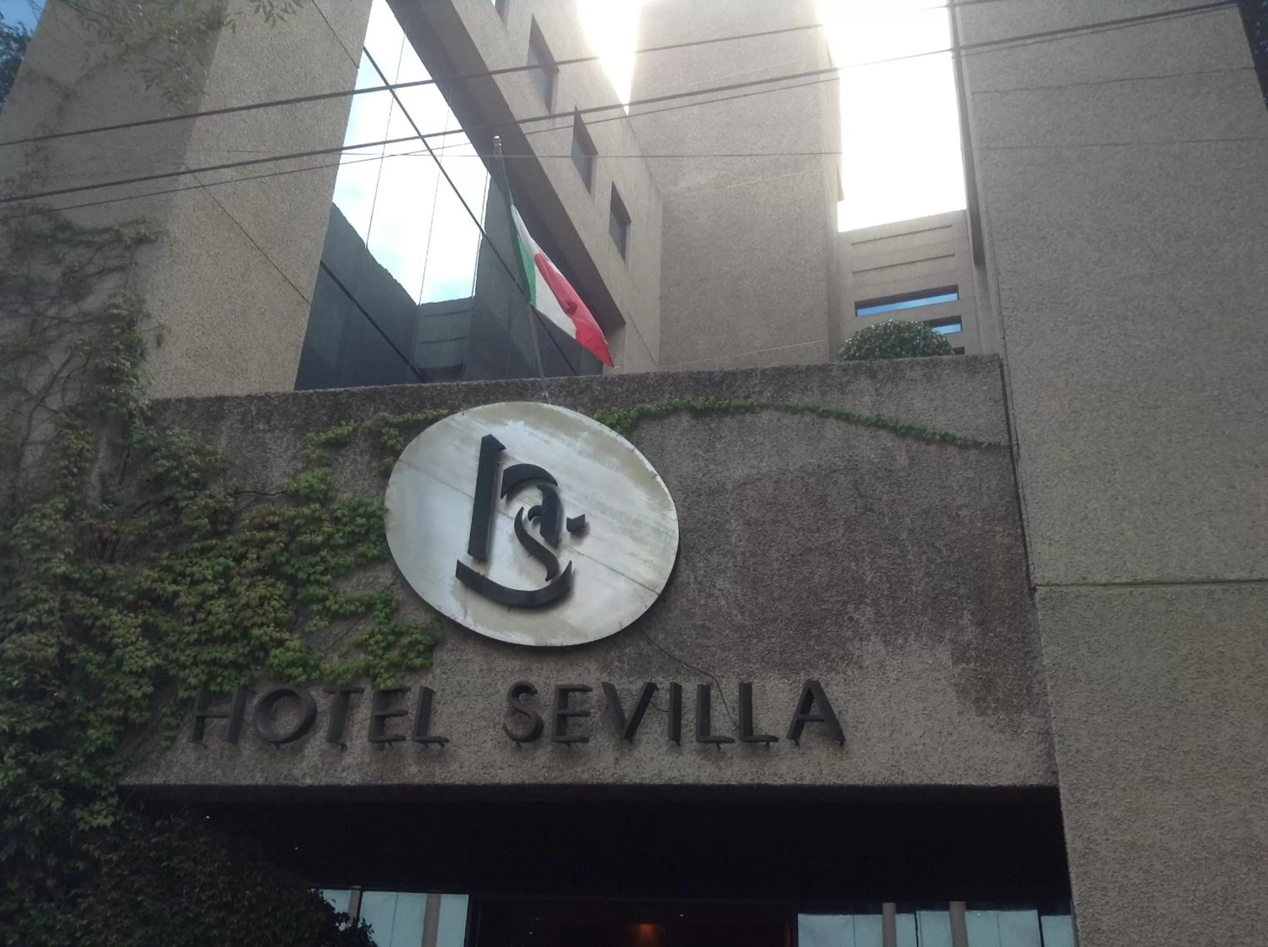 Facade/entrance in Hotel Sevilla
