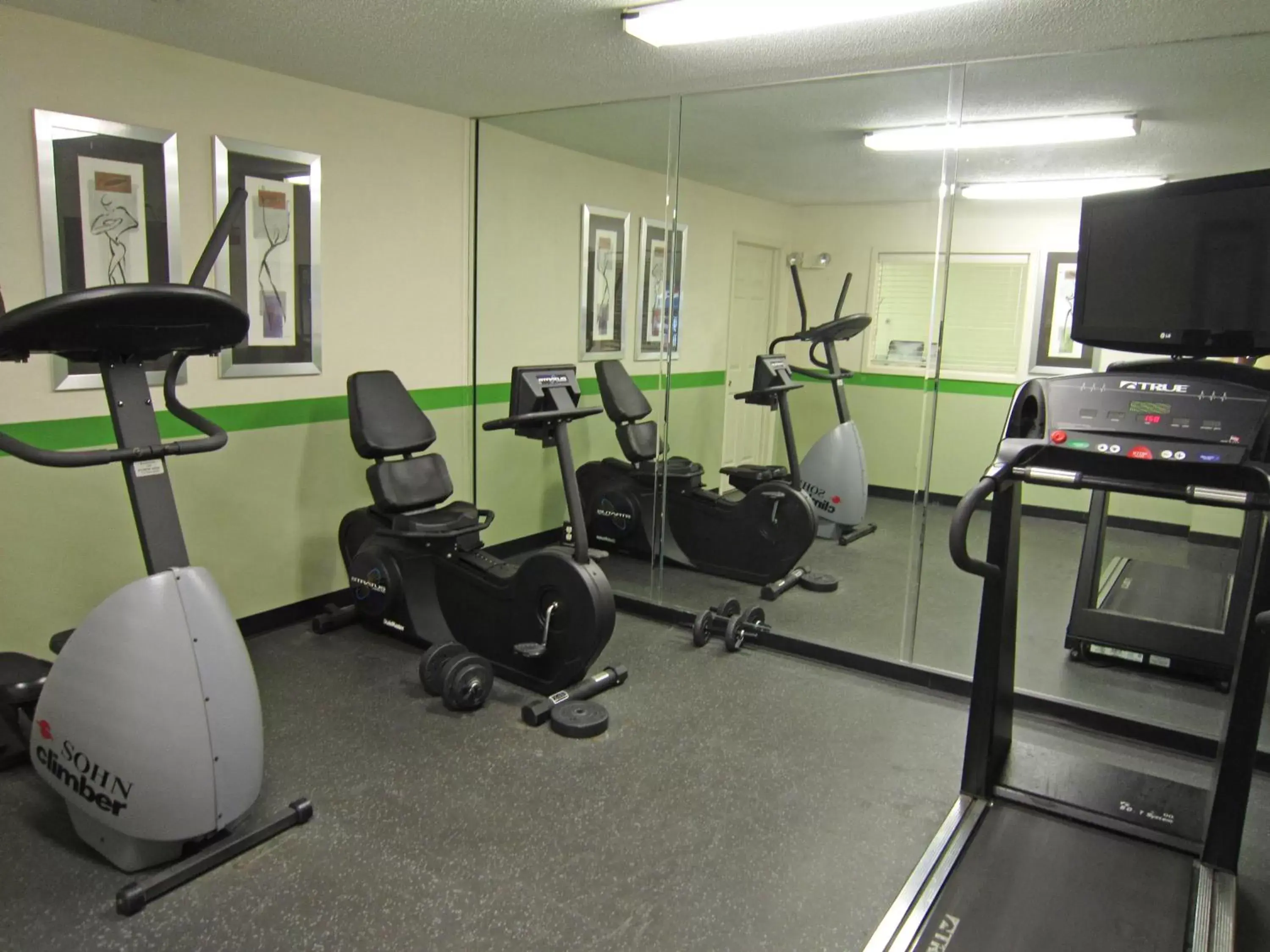 Fitness centre/facilities, Fitness Center/Facilities in Extended Stay America Suites - Tampa - Airport - Memorial Hwy