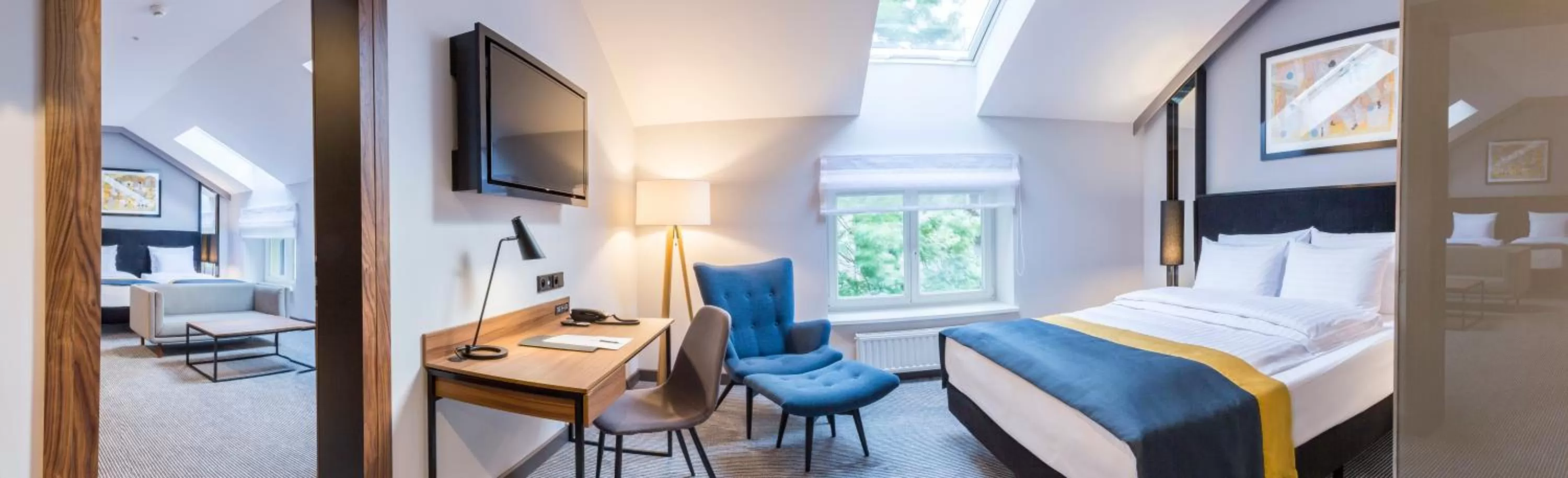 Photo of the whole room, Bed in Grand Ascot Hotel