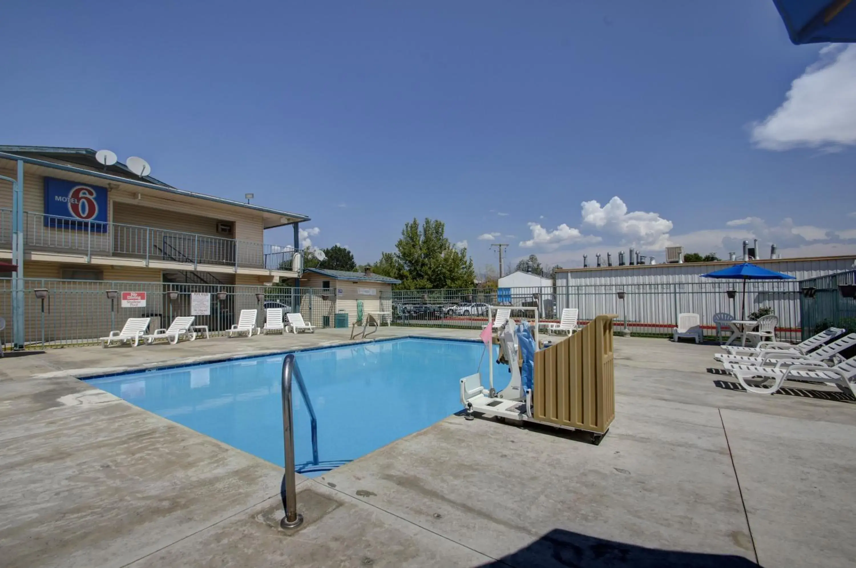 Swimming Pool in Motel 6-Salt Lake City, UT - West - Airport