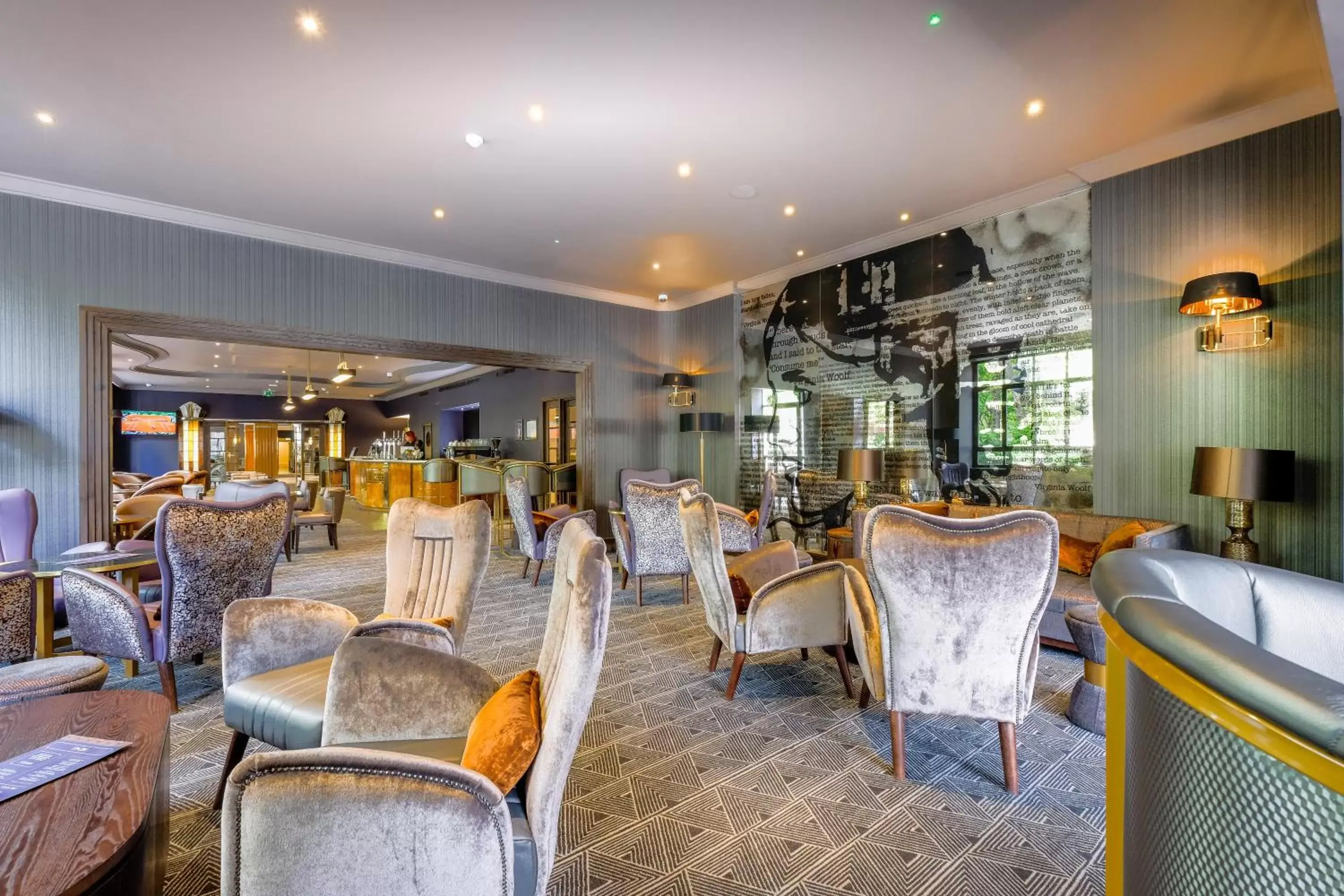 Restaurant/Places to Eat in Tavistock Hotel