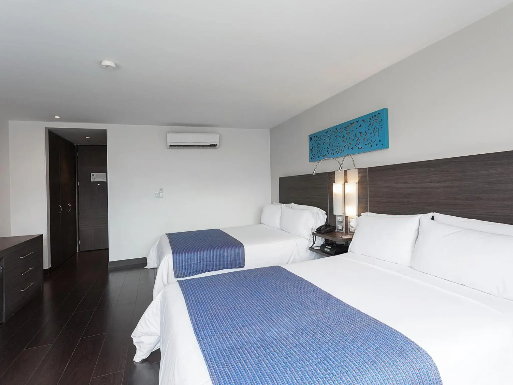 Bedroom, Room Photo in Hotel bh El Poblado