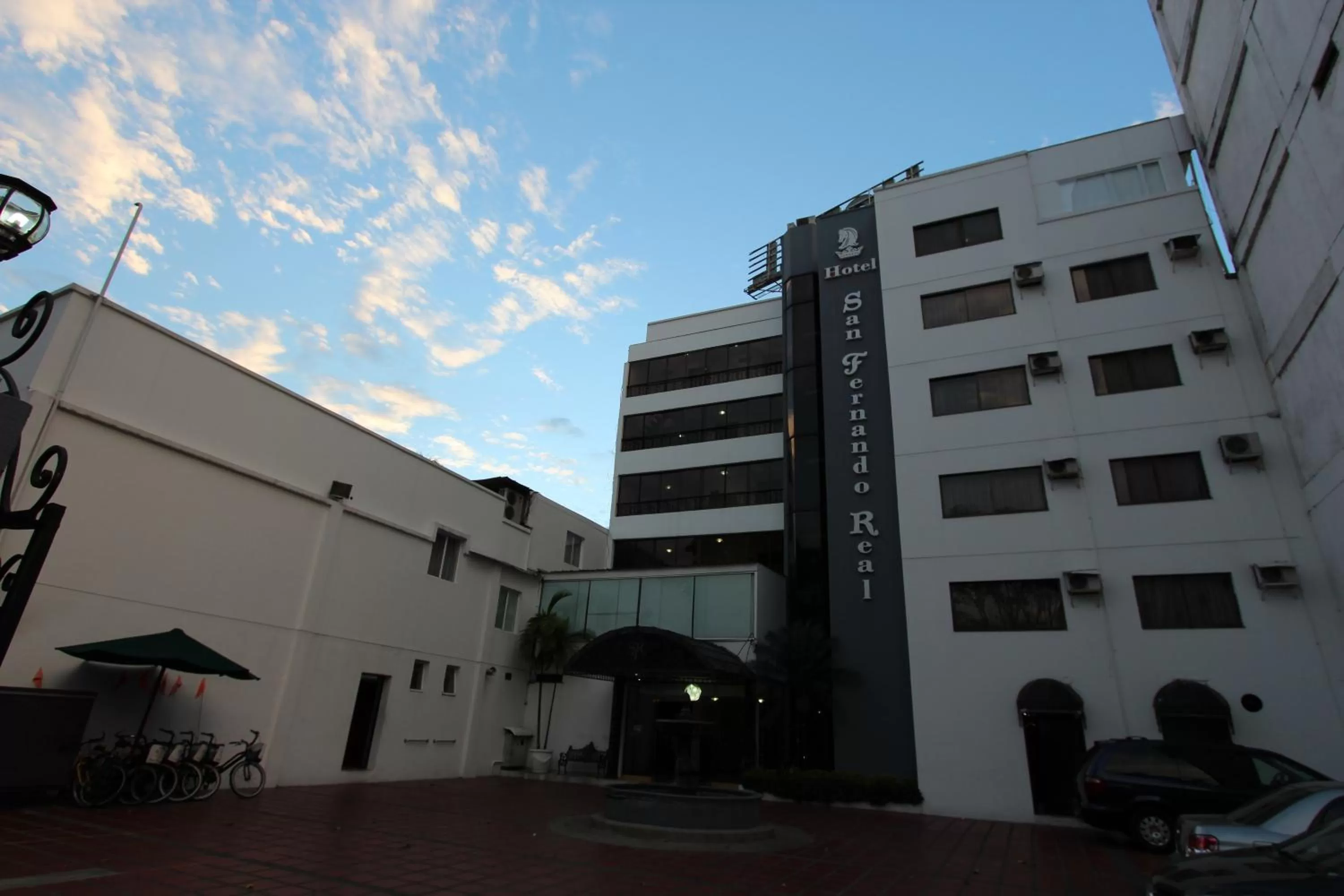 Facade/entrance in Hotel San Fernando Real