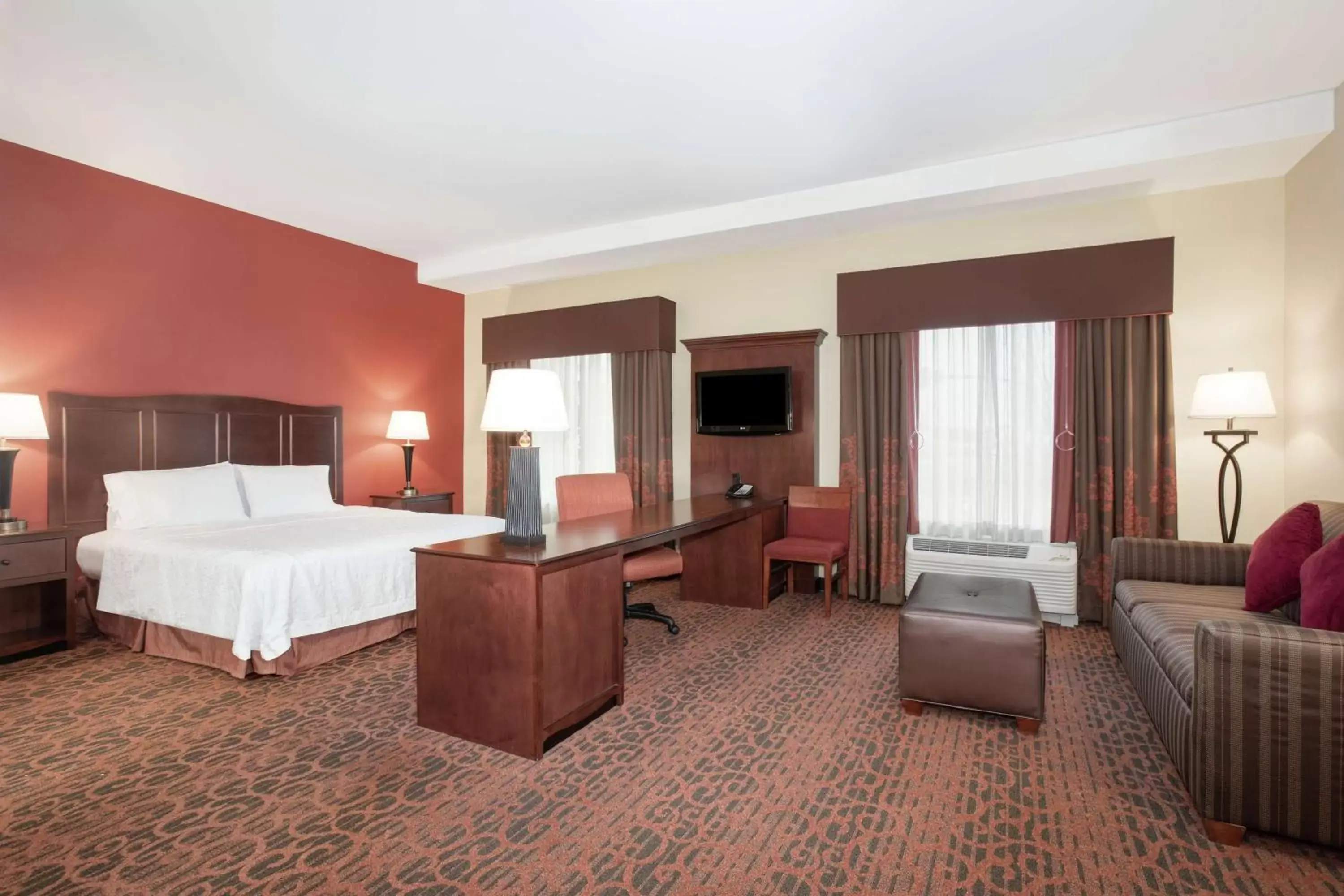 Bedroom in Hampton Inn and Suites Denver/South-RidgeGate
