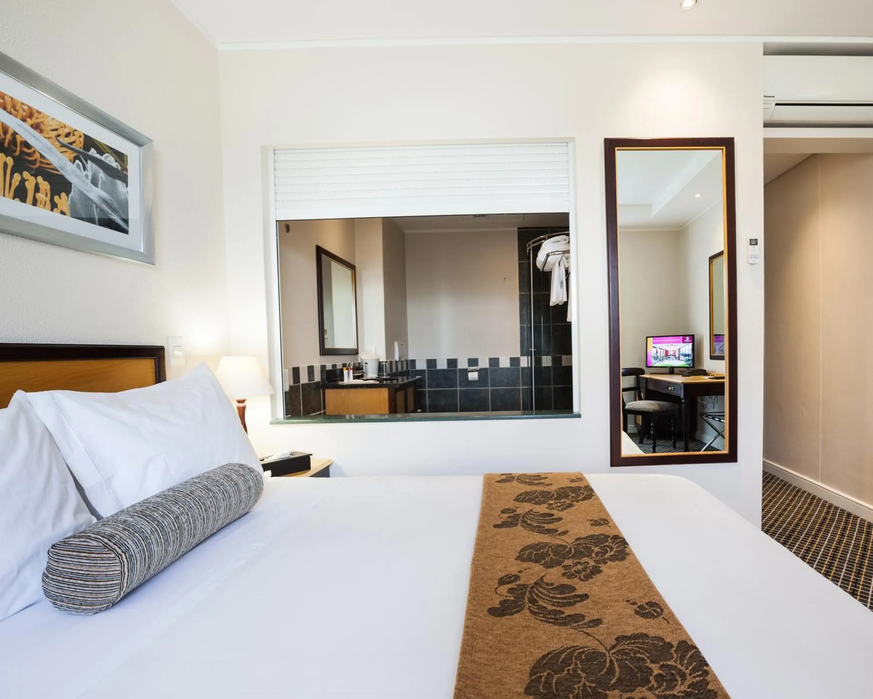 Double Room - Smoking in City Lodge Hotel GrandWest