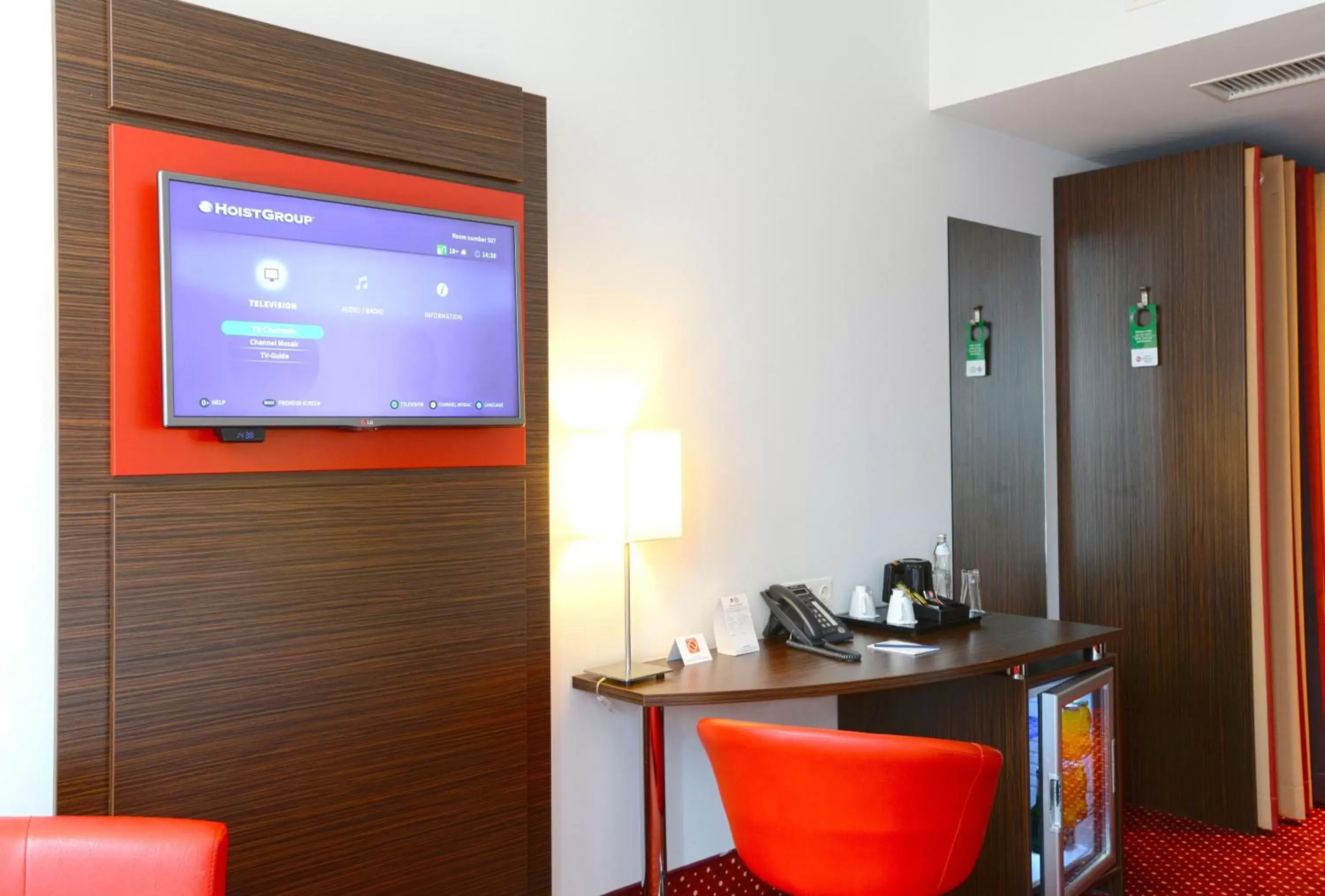 TV and multimedia, TV/Entertainment Center in Best Western Plus Amedia Wien