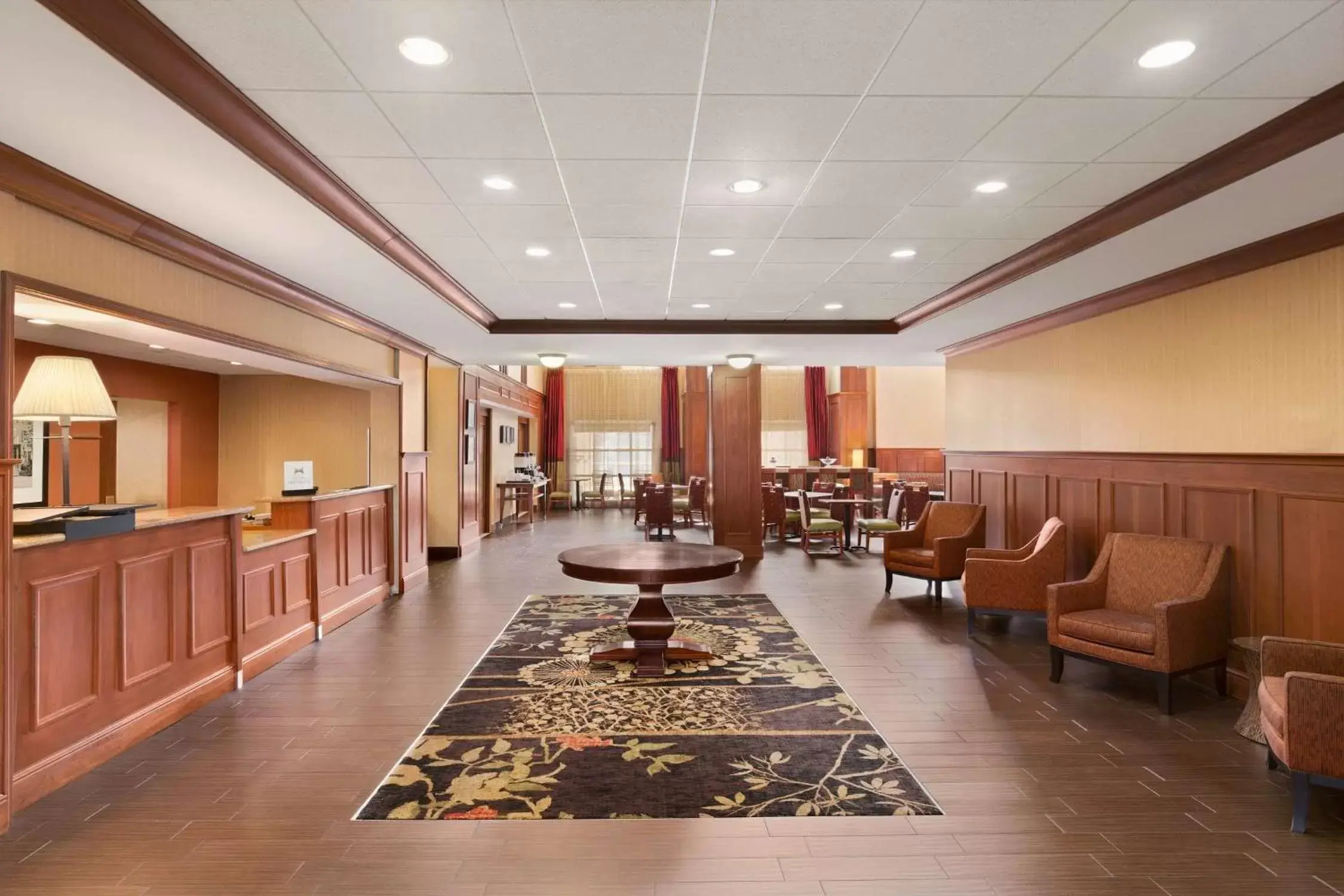 Lobby or reception in Hampton Inn & Suites Williamsburg Historic District