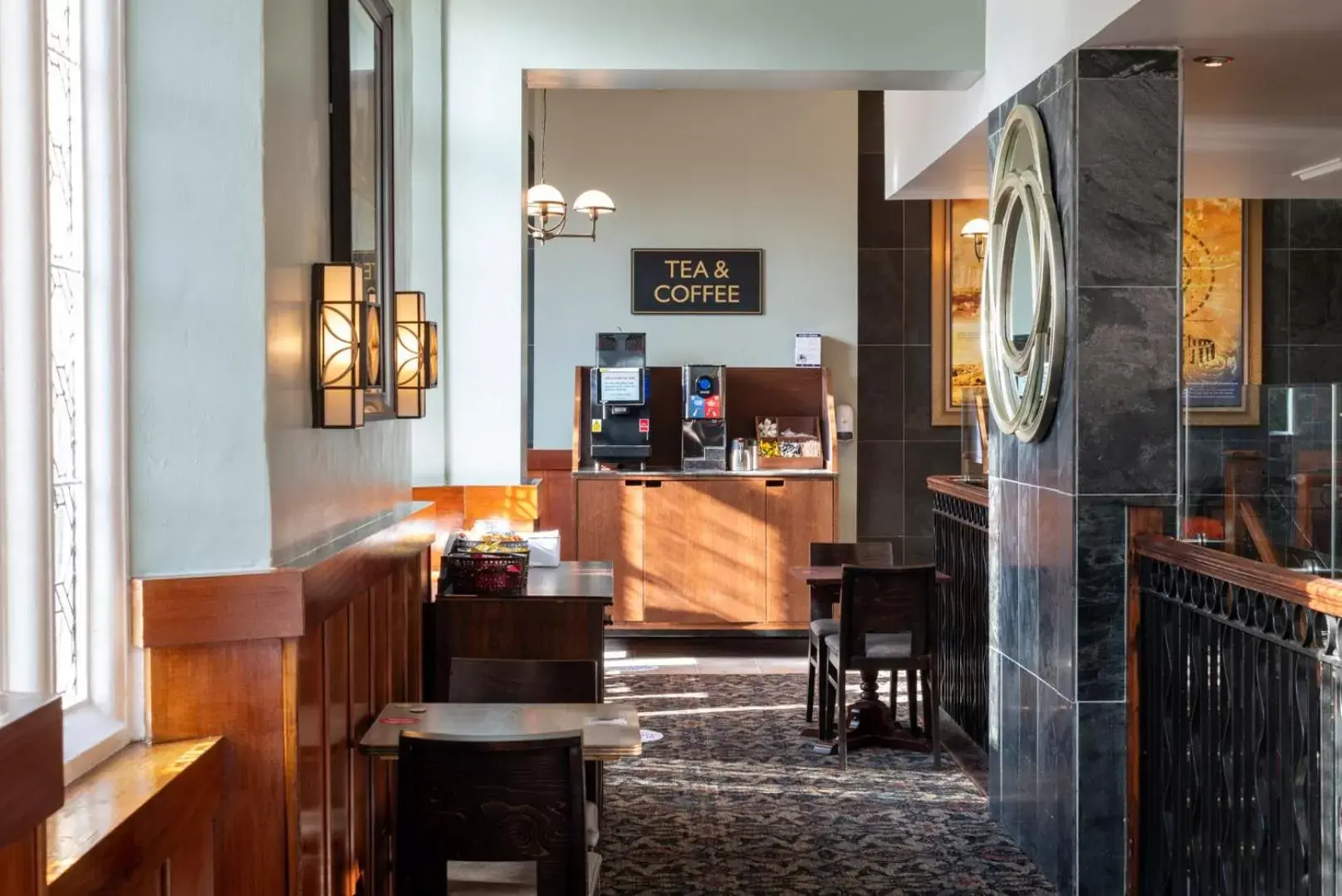 Restaurant/places to eat in The Kings Head Inn Wetherspoon