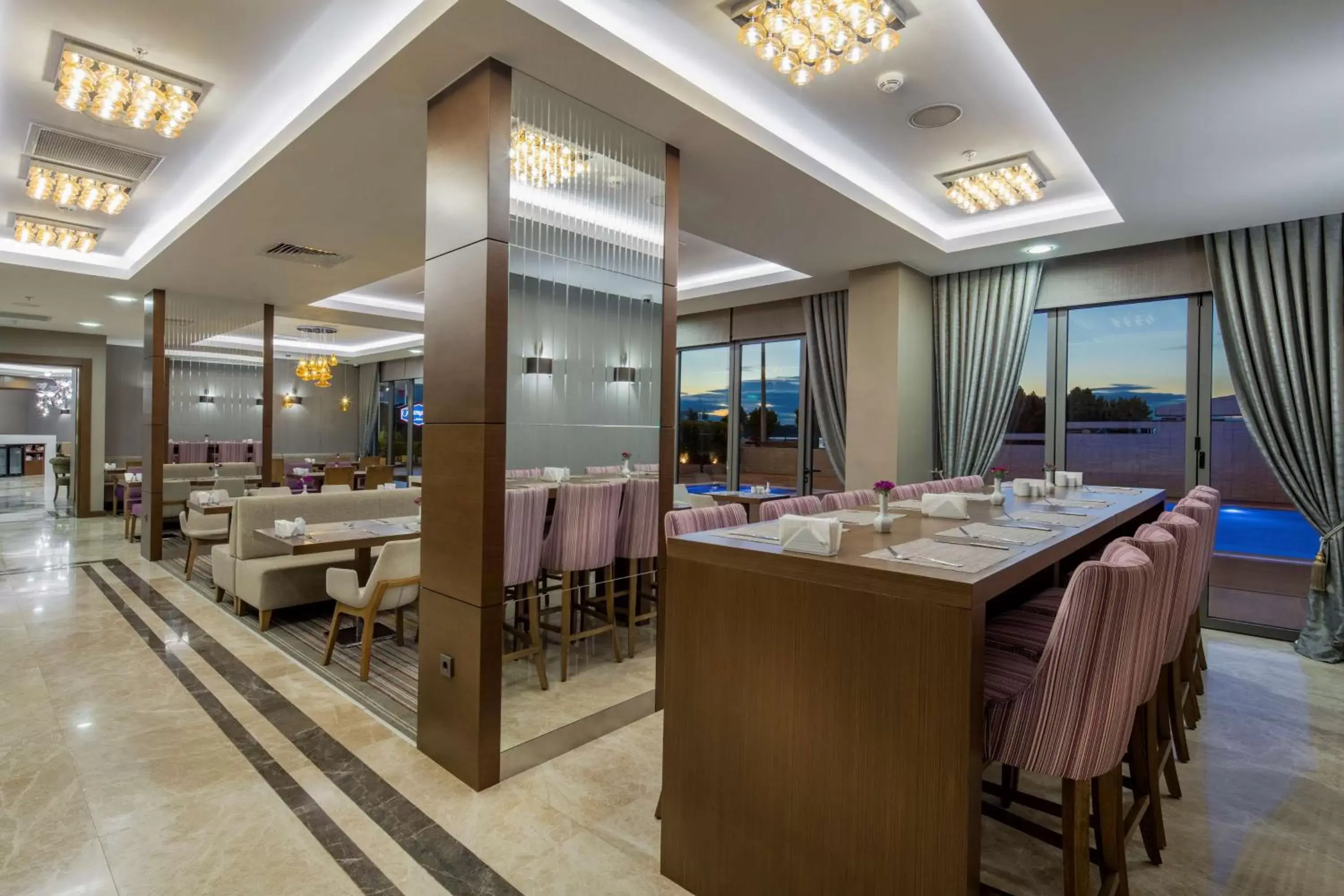 Restaurant/places to eat in Hampton by Hilton Canakkale Gelibolu Restaurant/places to eat in Hampton by Hilton Canakkale Gelibolu