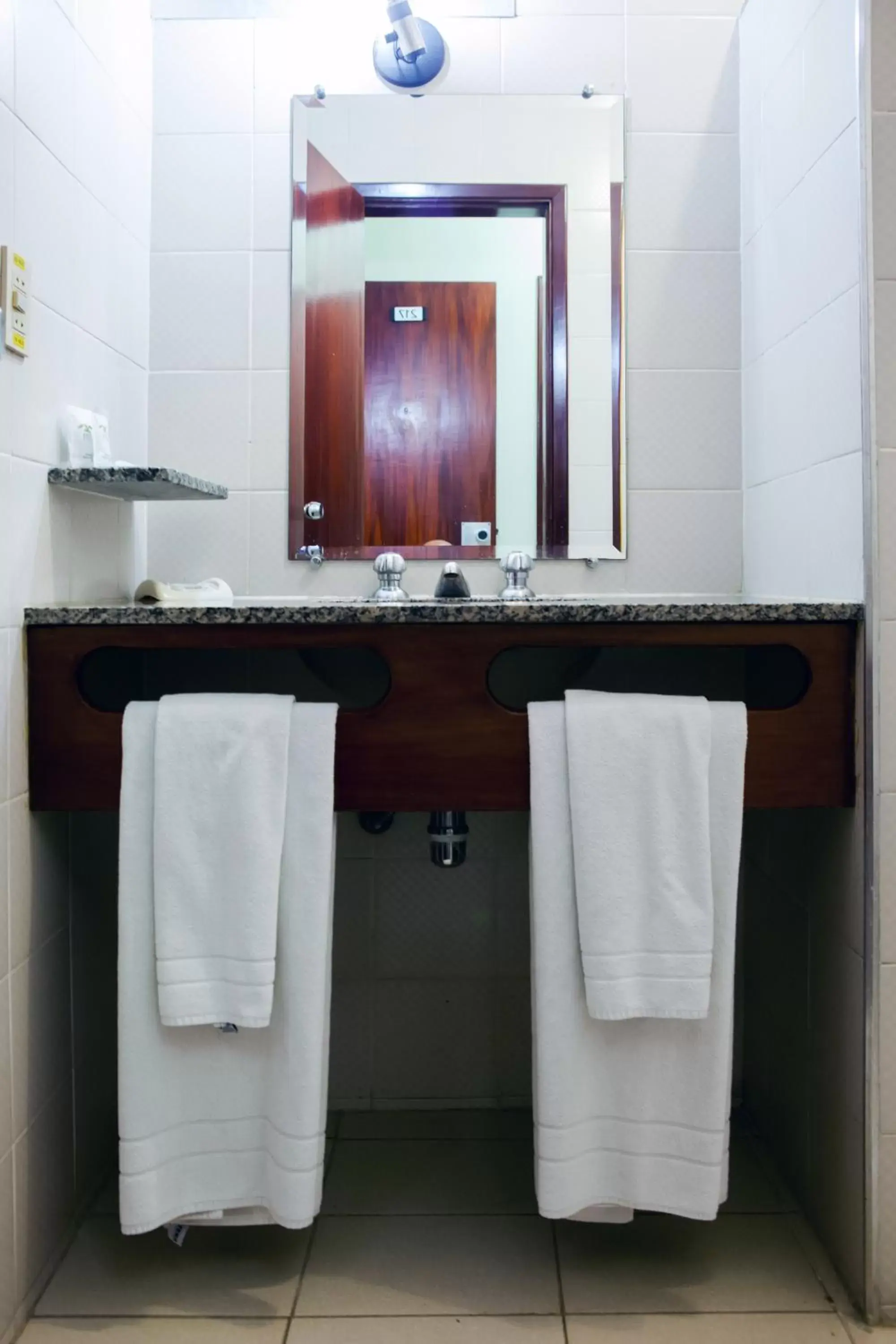 Bathroom, Banquet Facilities in JVA Fenix Hotel