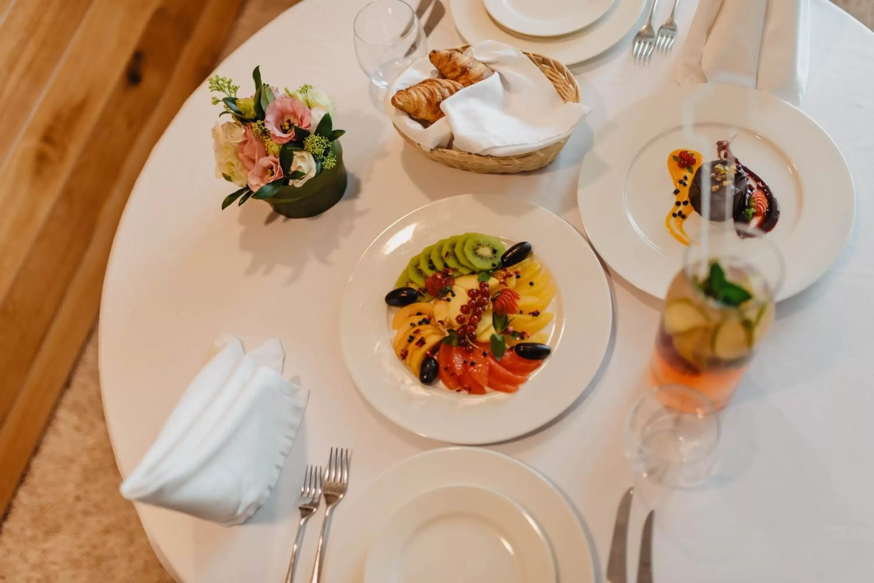 Continental breakfast in Graffit Gallery Design Hotel Continental breakfast in Graffit Gallery Design Hotel