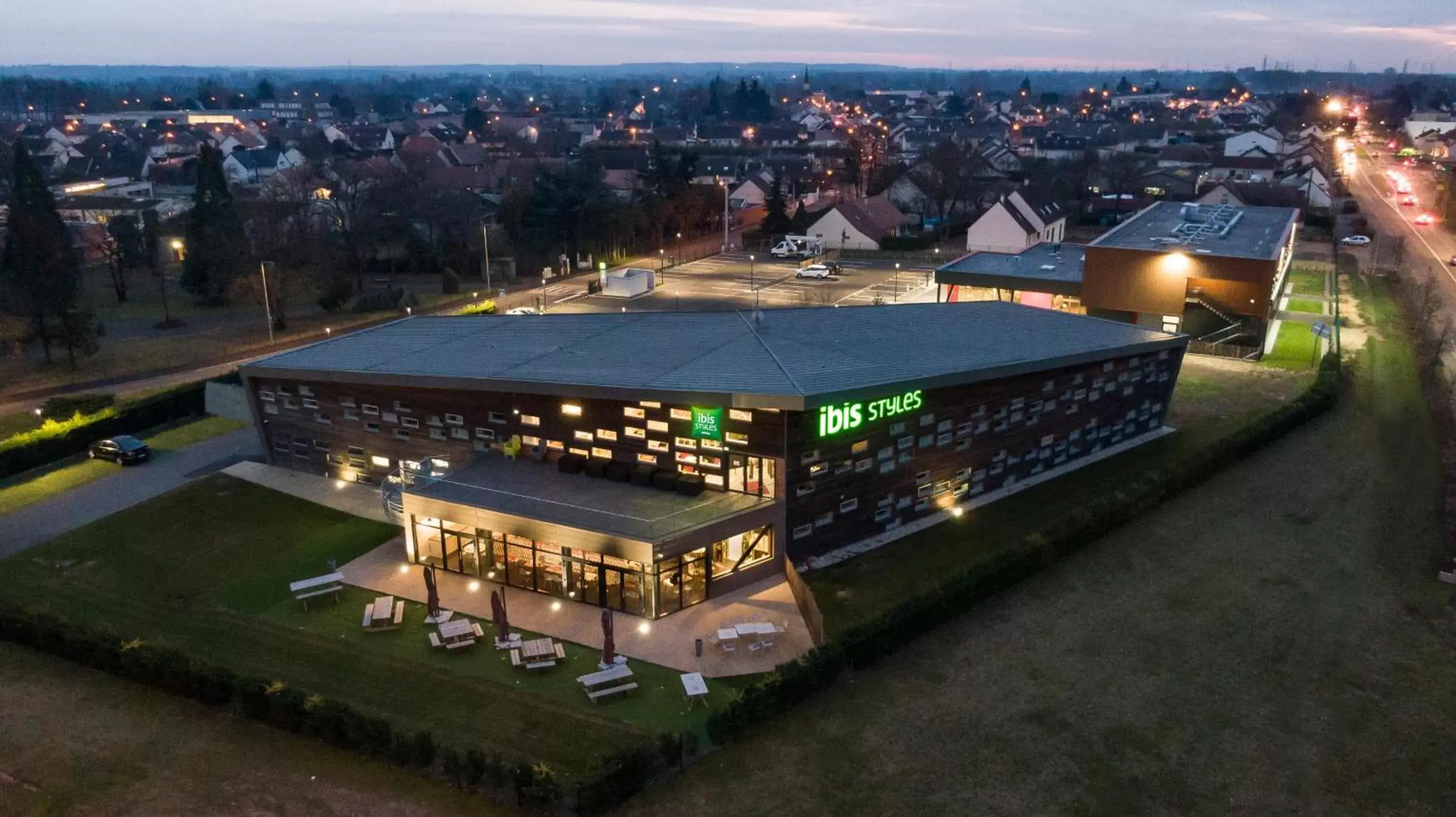 Facade/entrance, Bird's-eye View in ibis Styles Le Mans Sud Mulsanne