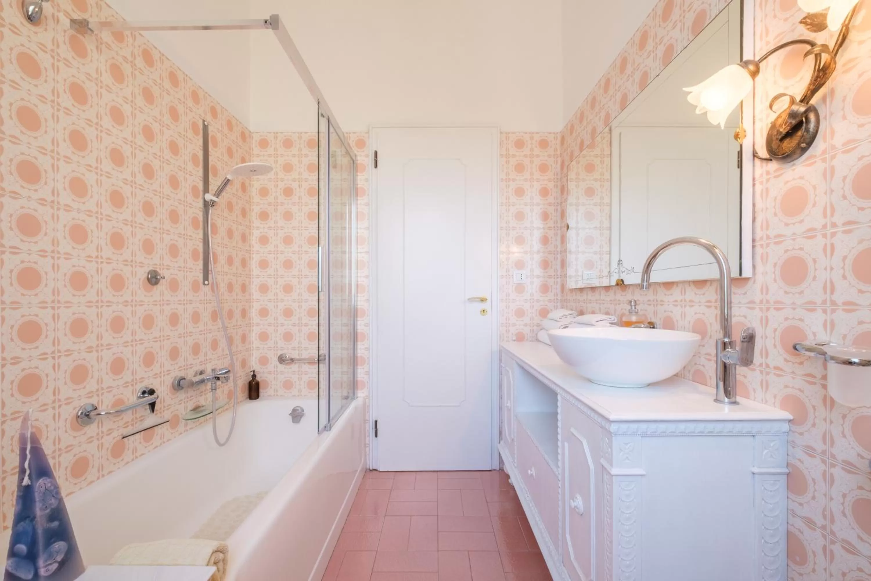 Shower, Bathroom in Fabula Rooms 3 Suites with private bathroom