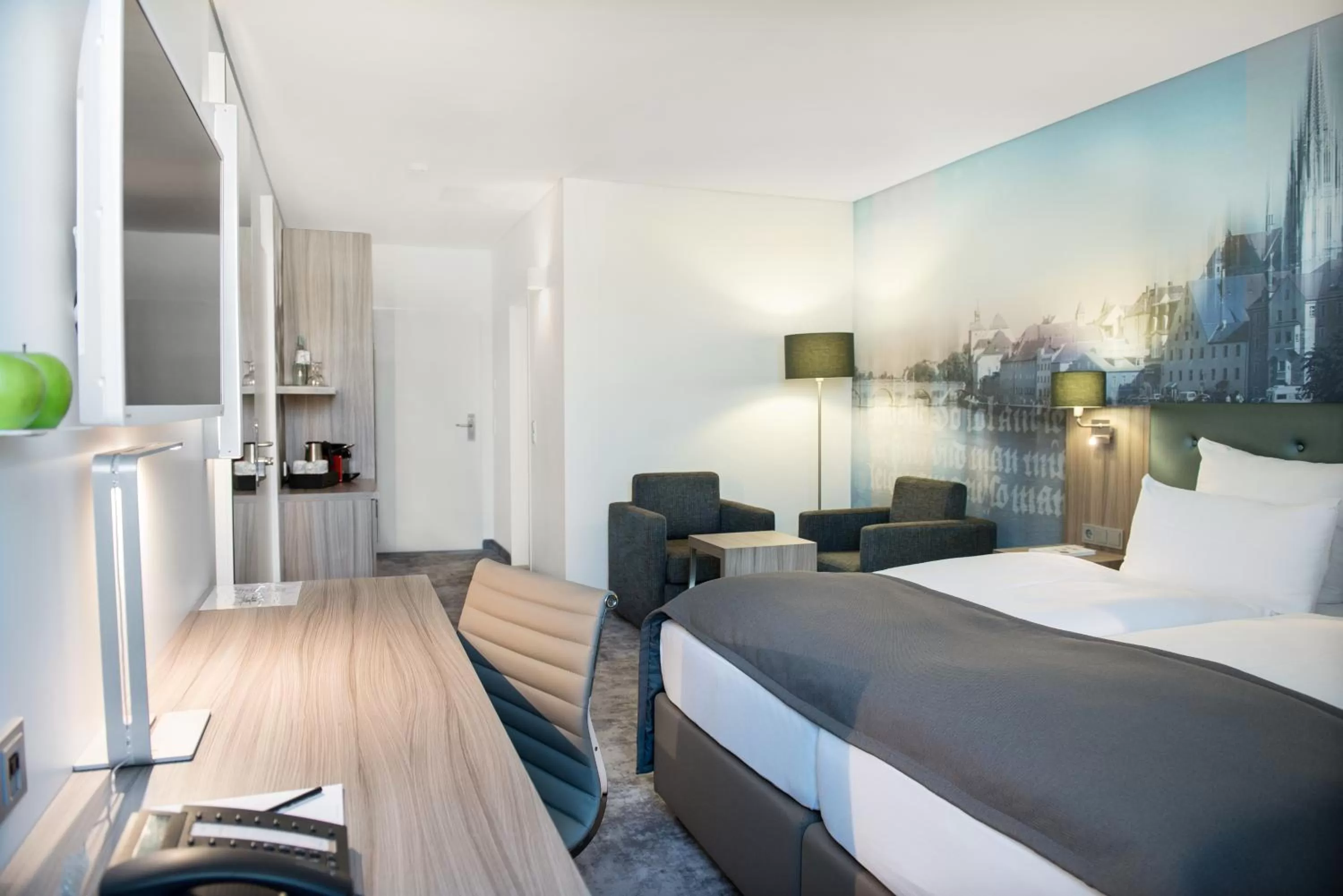 Photo of the whole room, Bed in Atrium im Park Hotel Regensburg