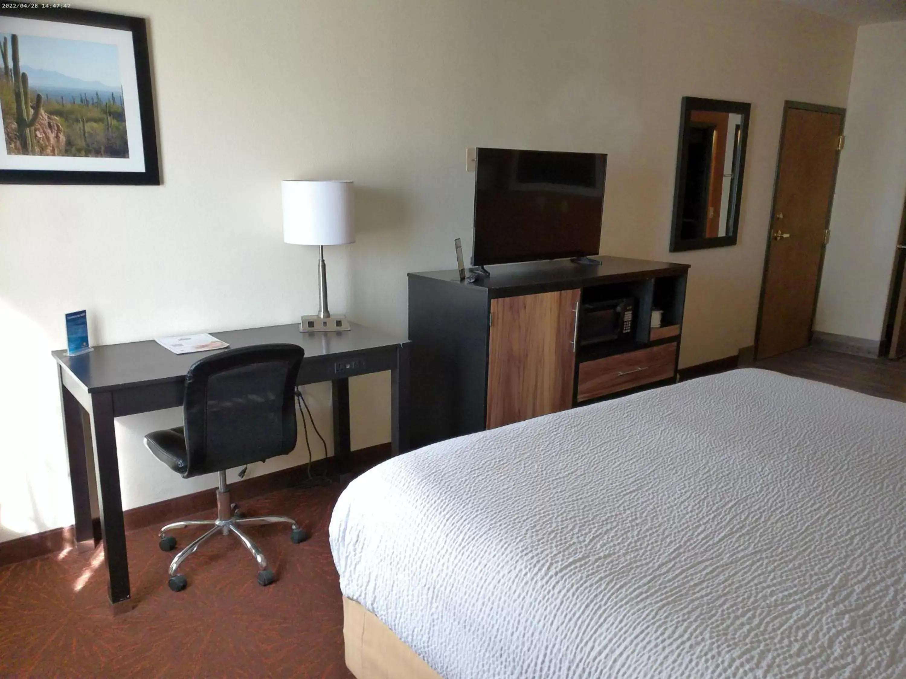 TV and multimedia, TV/Entertainment Center in Days Inn & Suites by Wyndham Tucson/Marana