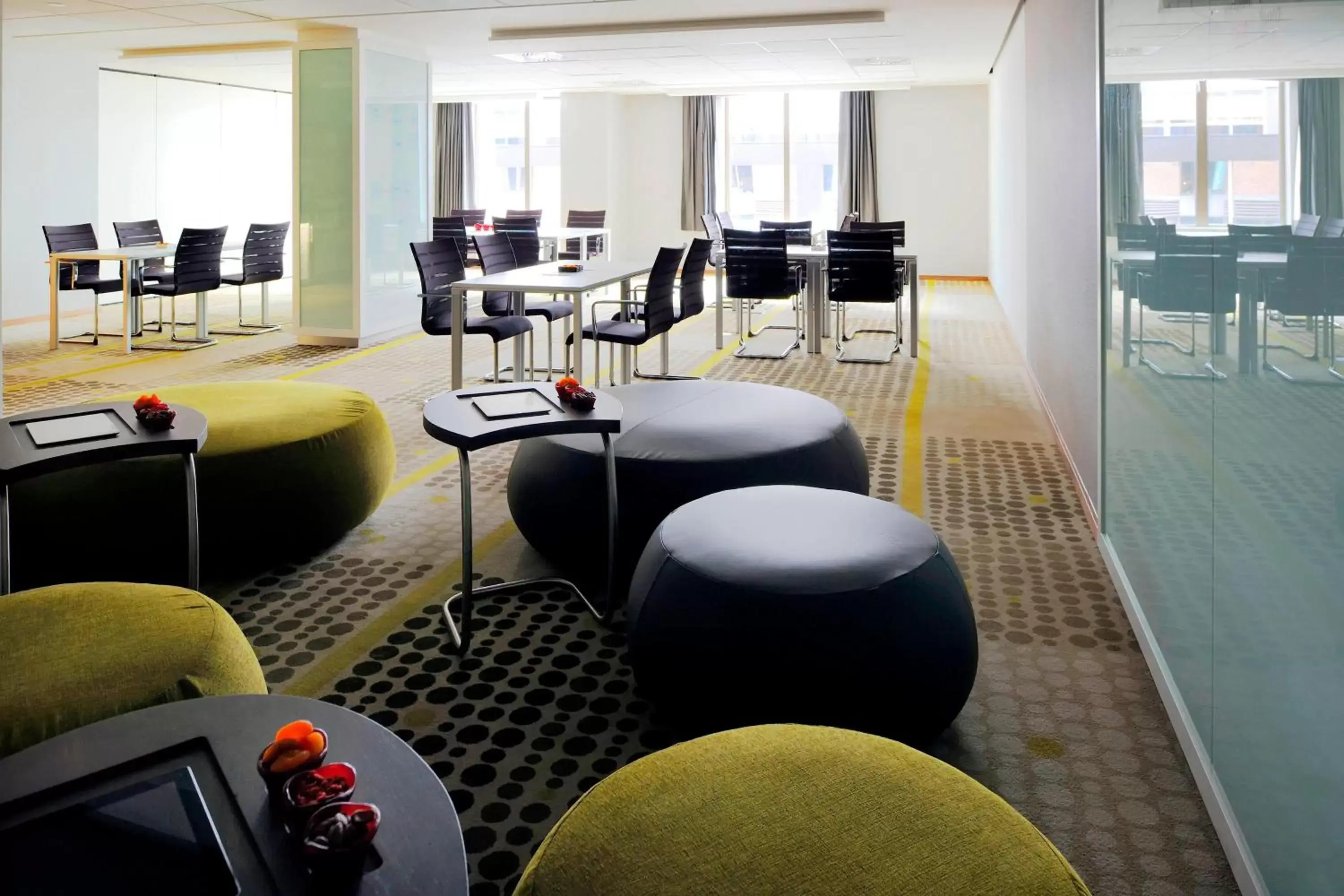 Meeting/conference room, Lounge/Bar in Amsterdam Marriott Hotel