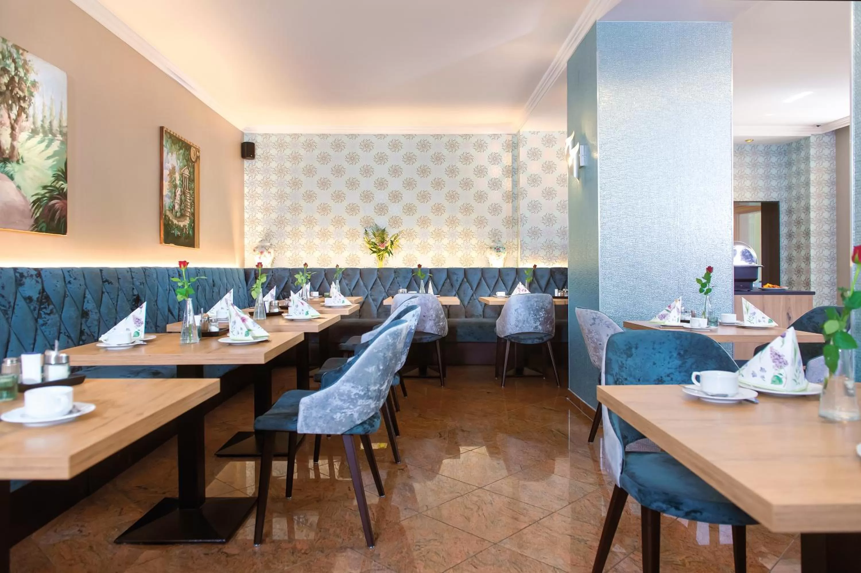 Restaurant/places to eat in Hotel Residenz am Rosengarten