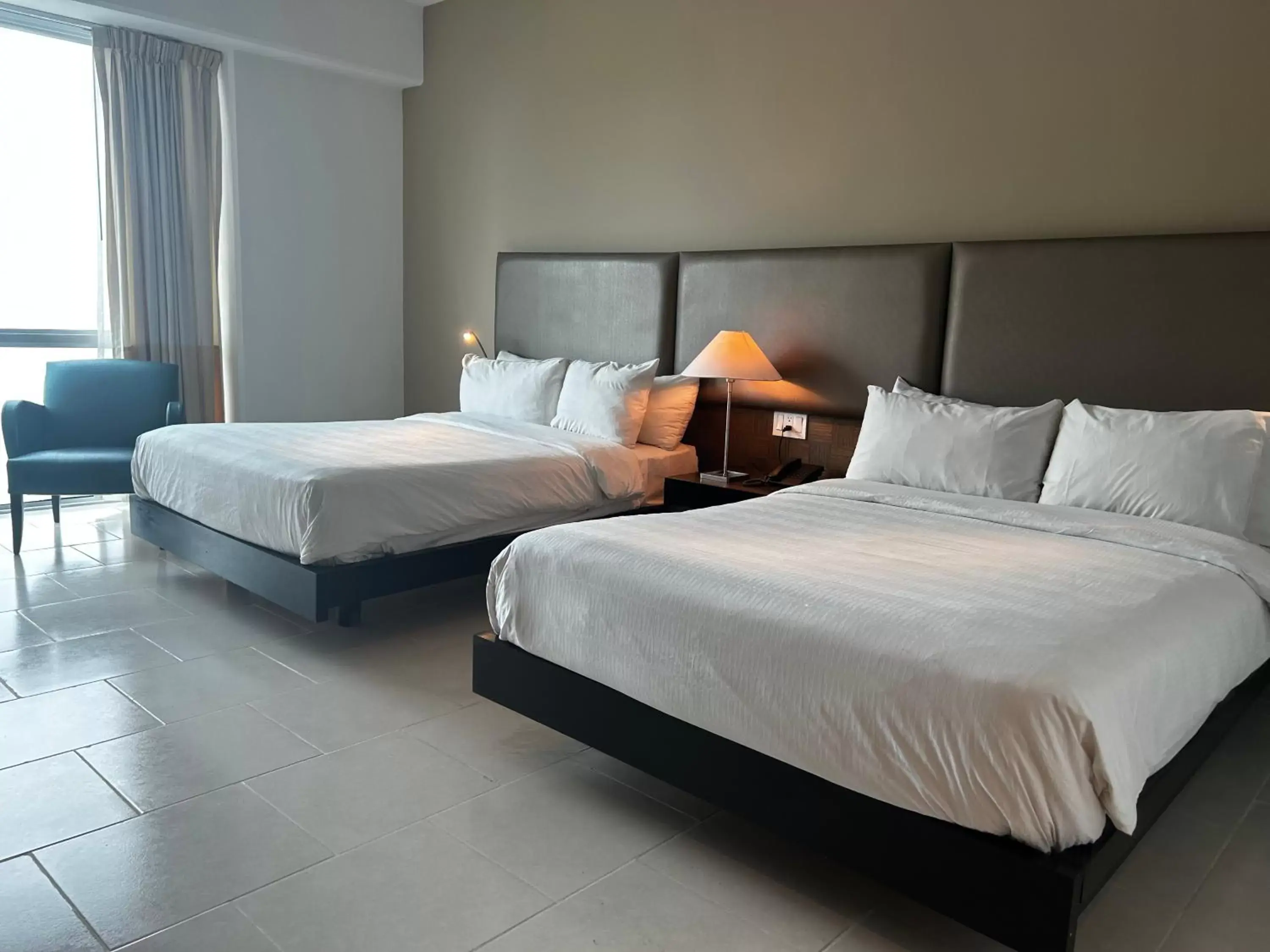 Photo of the whole room, Bed in Decapolis Hotel Panama City