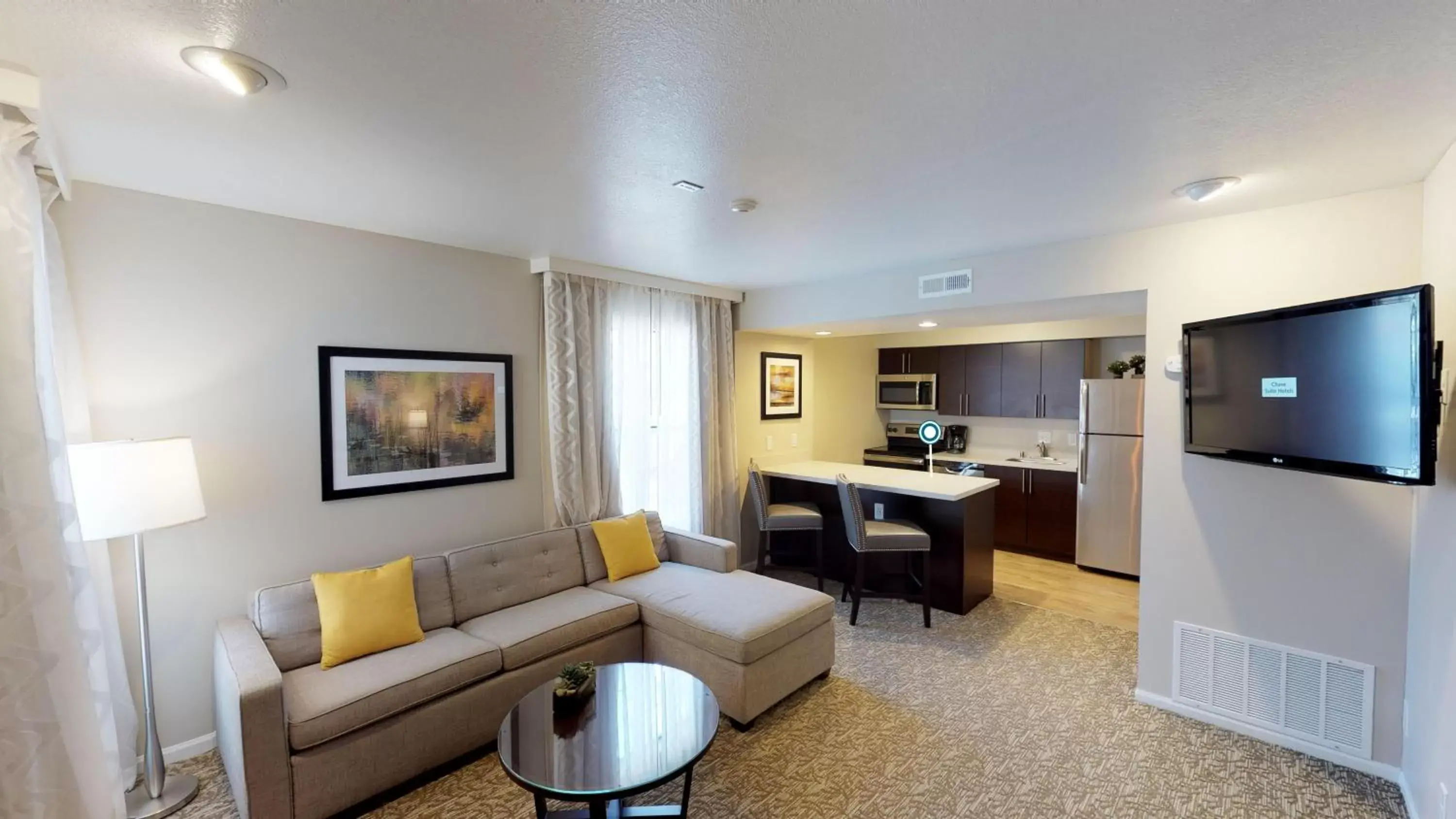 Living room in Chase Suite Hotel Newark Fremont Living room in Chase Suite Hotel Newark Fremont