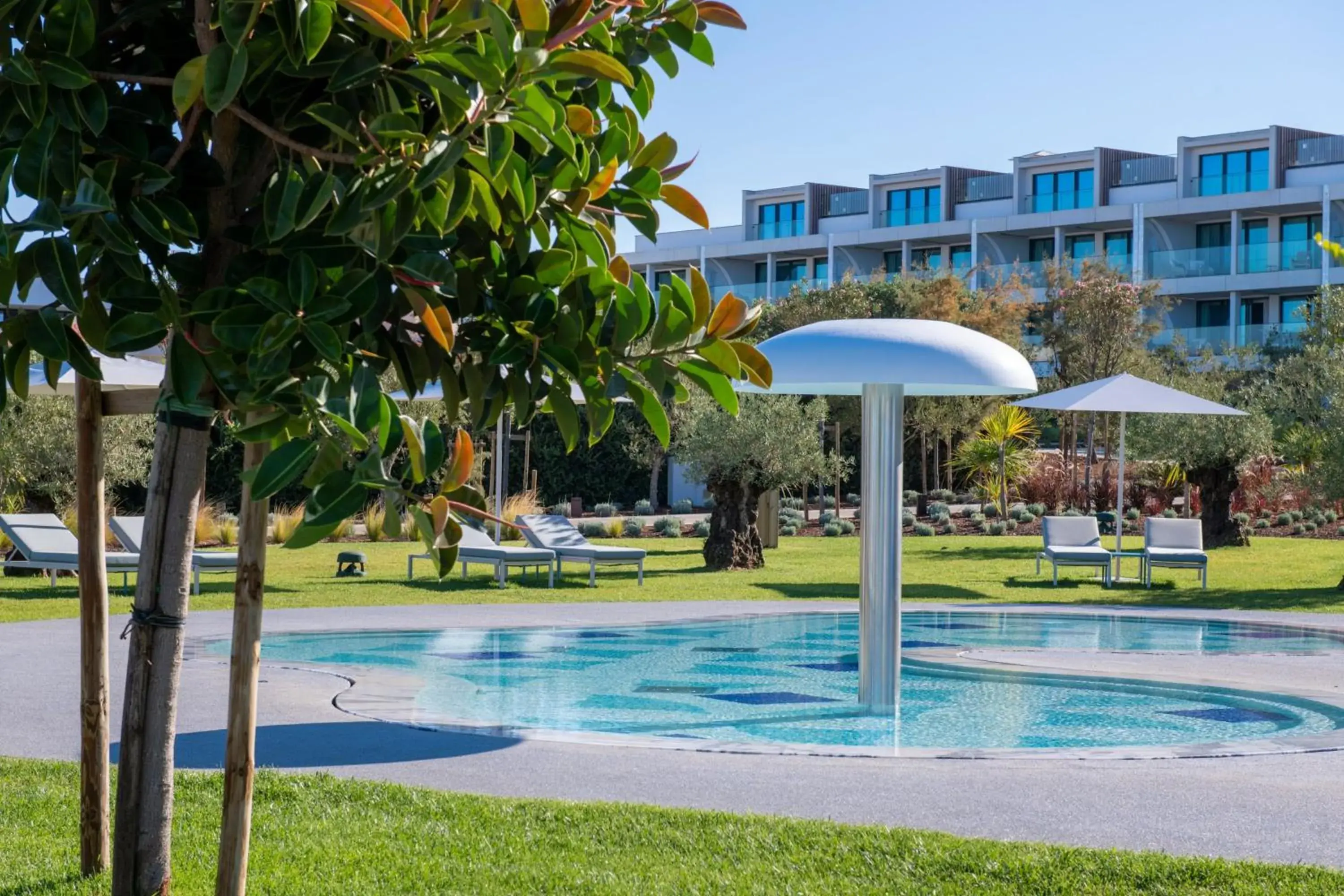 Area and facilities, Swimming Pool in W Residences Algarve