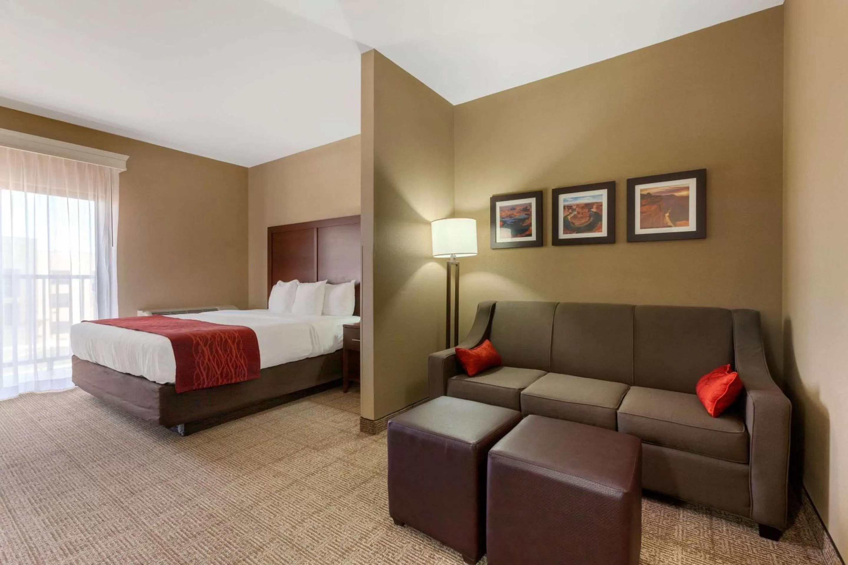 Photo of the whole room, Bed in Comfort Inn & Suites Page at Lake Powell