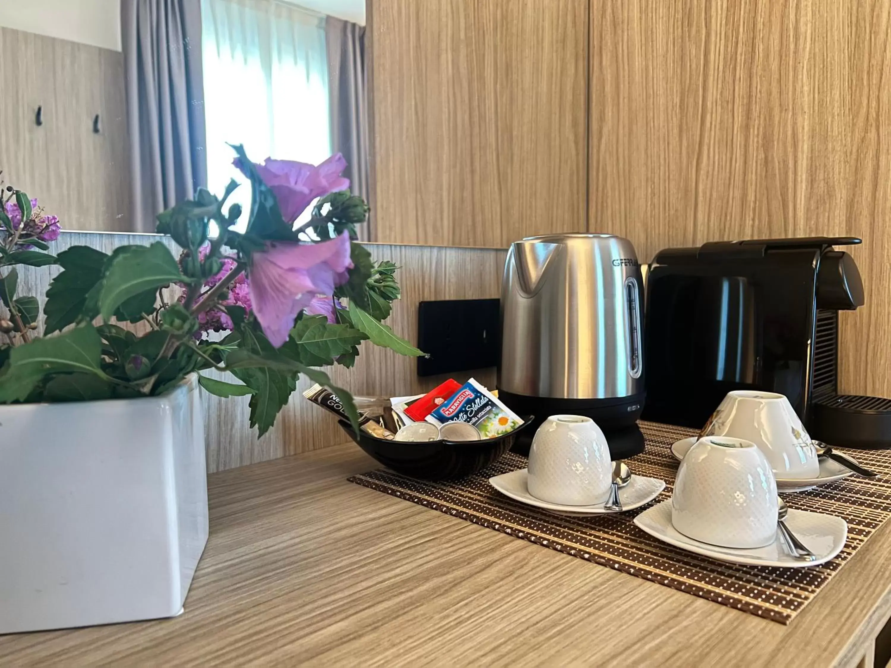 Coffee/tea facilities in Hotel Gardenia