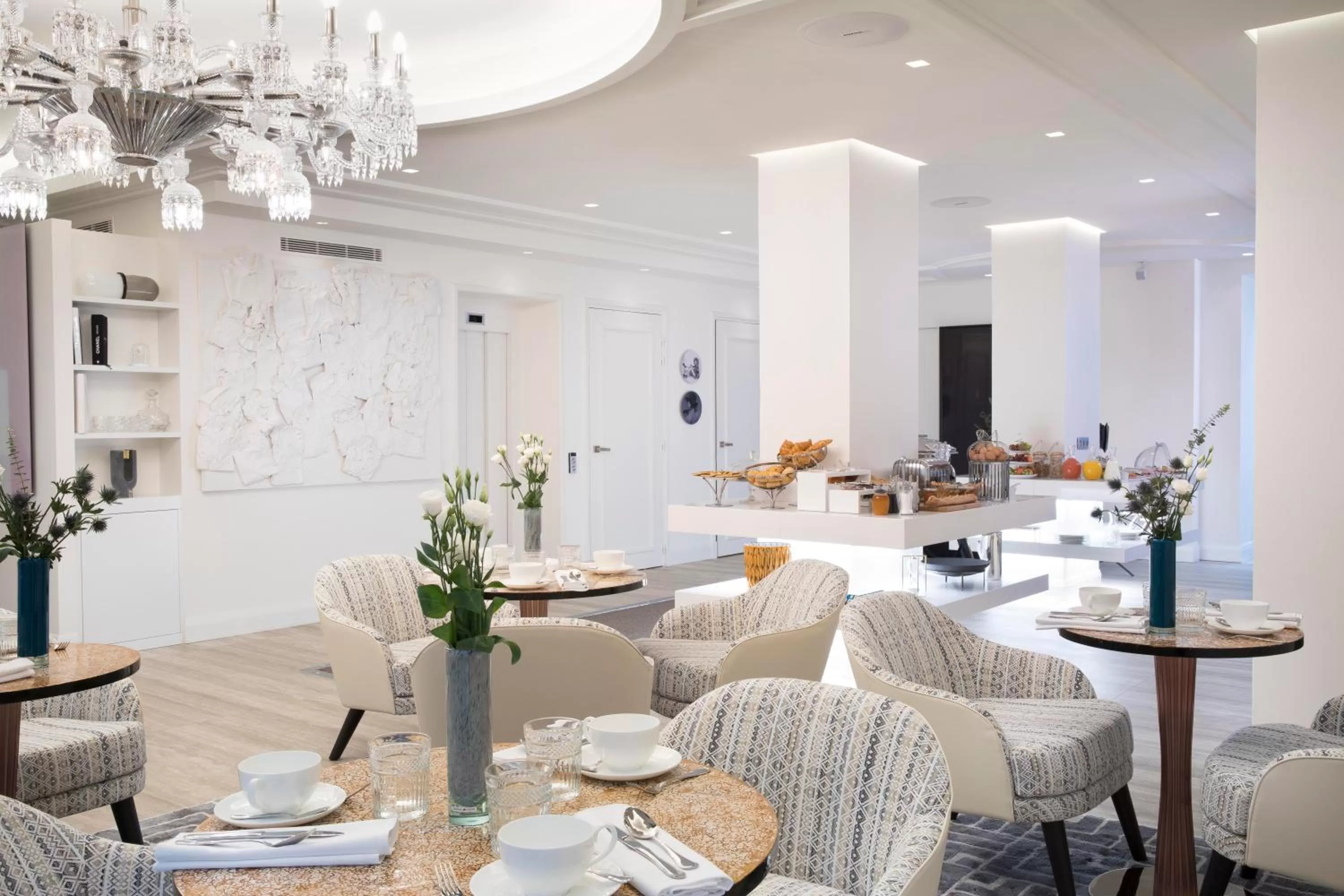 Dining area in Hôtel Dress Code