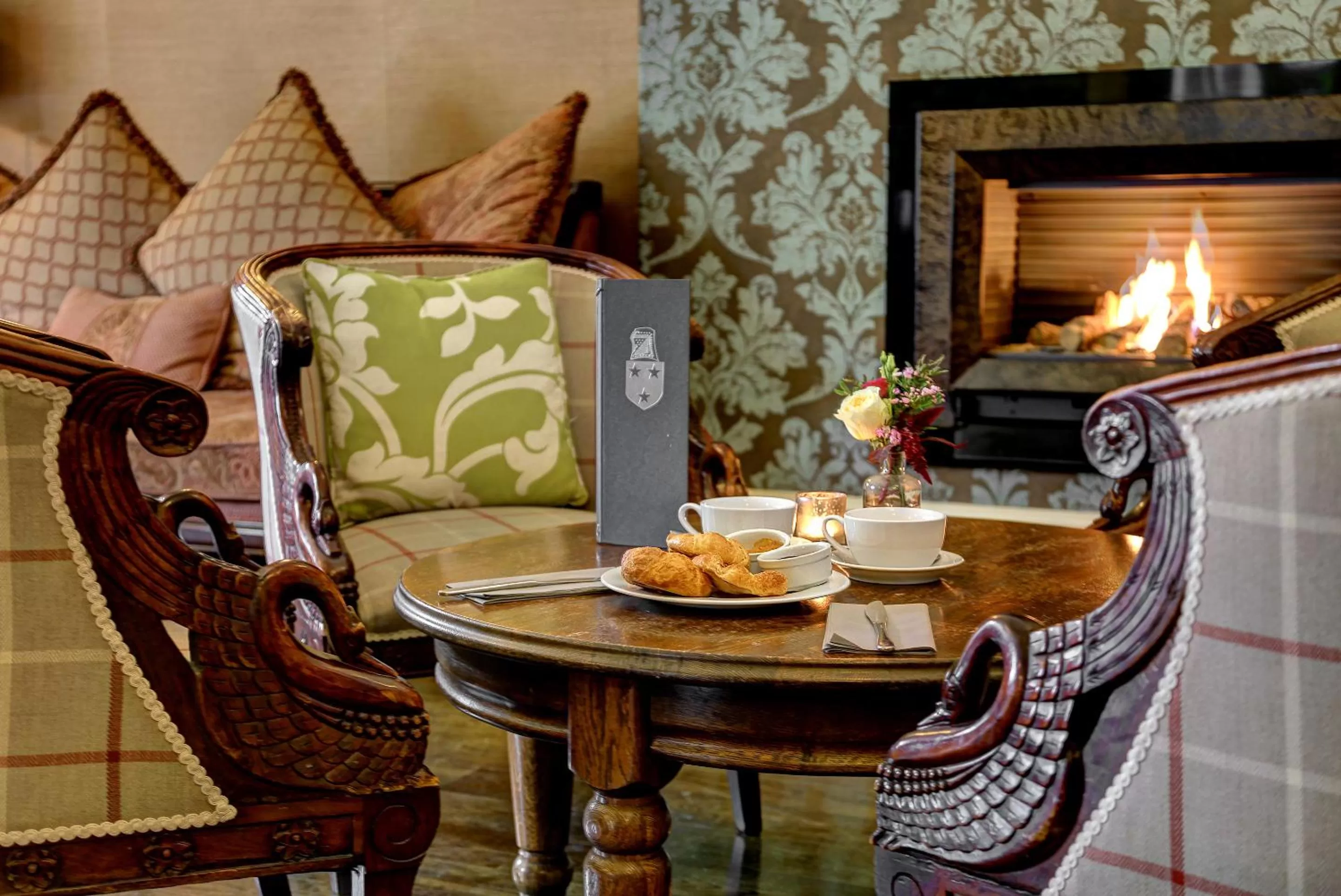 Lounge or bar in Walworth Castle Hotel, BW Signature Collection