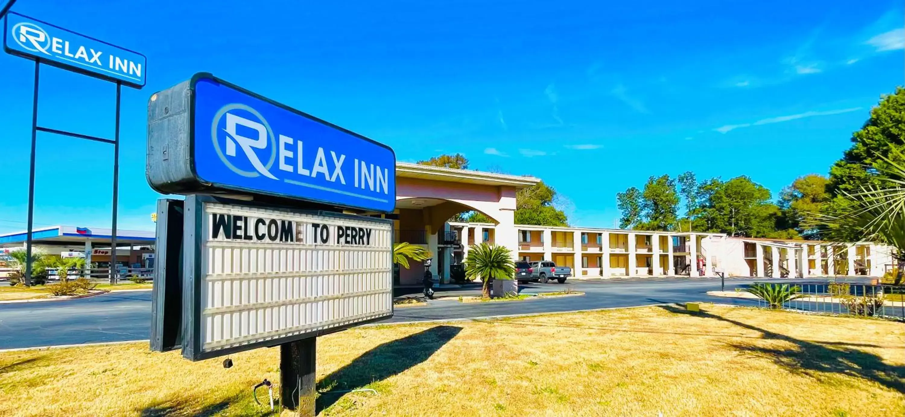 Property Building in Relax Inn - Perry