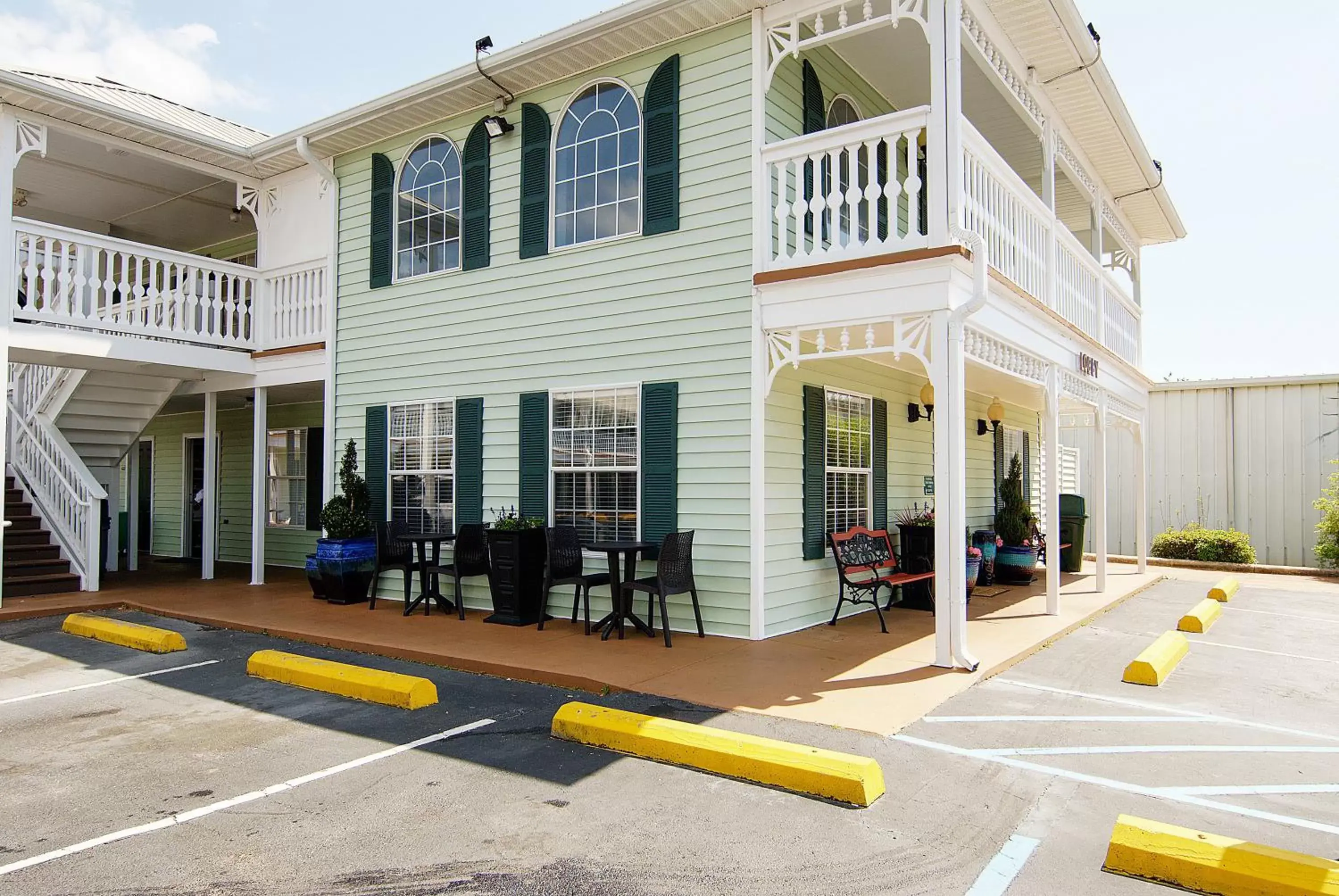 Property Building in Key West Inn - Fairhope