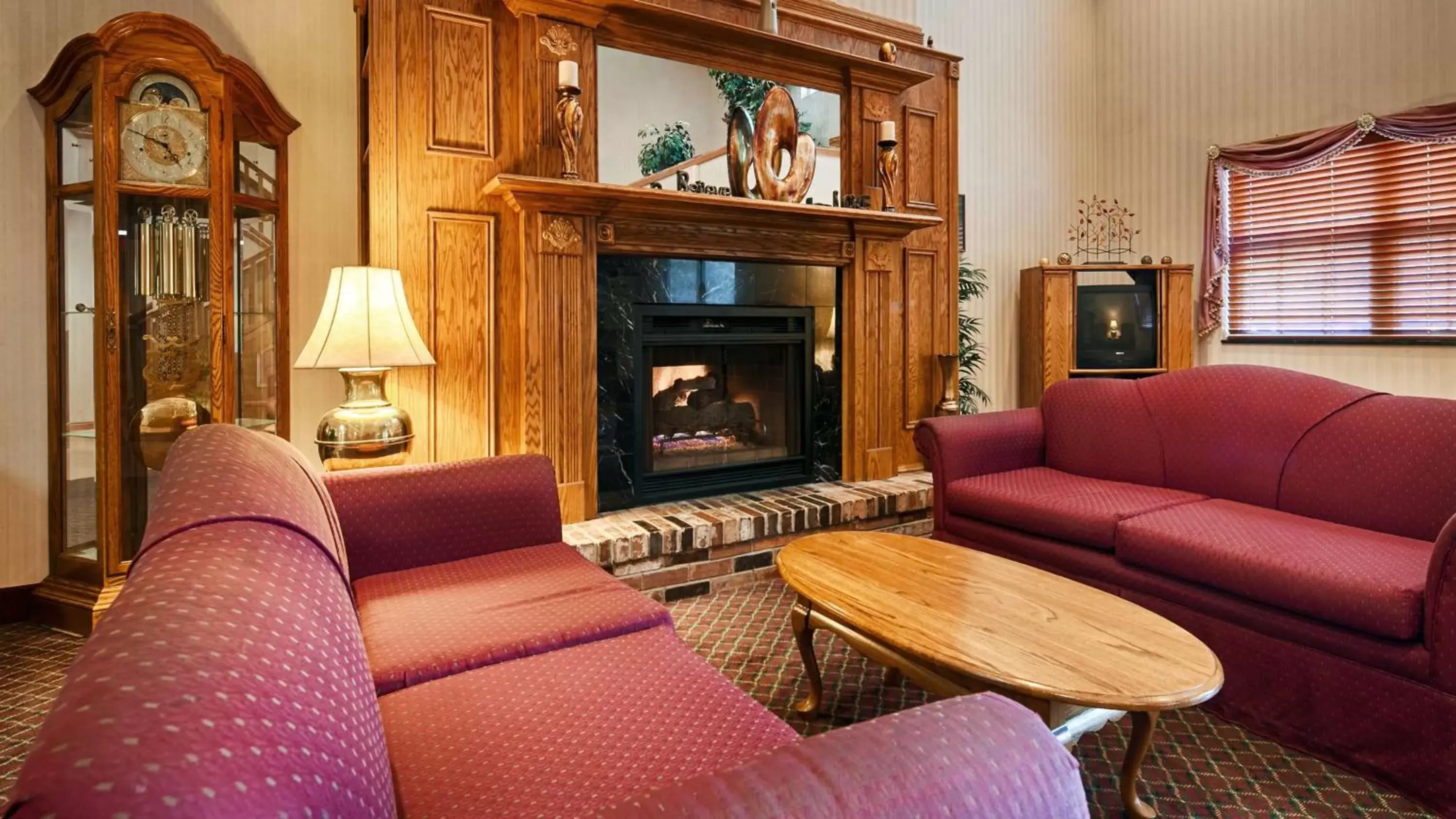 Lobby or reception, Seating Area in Best Western Chester Hotel