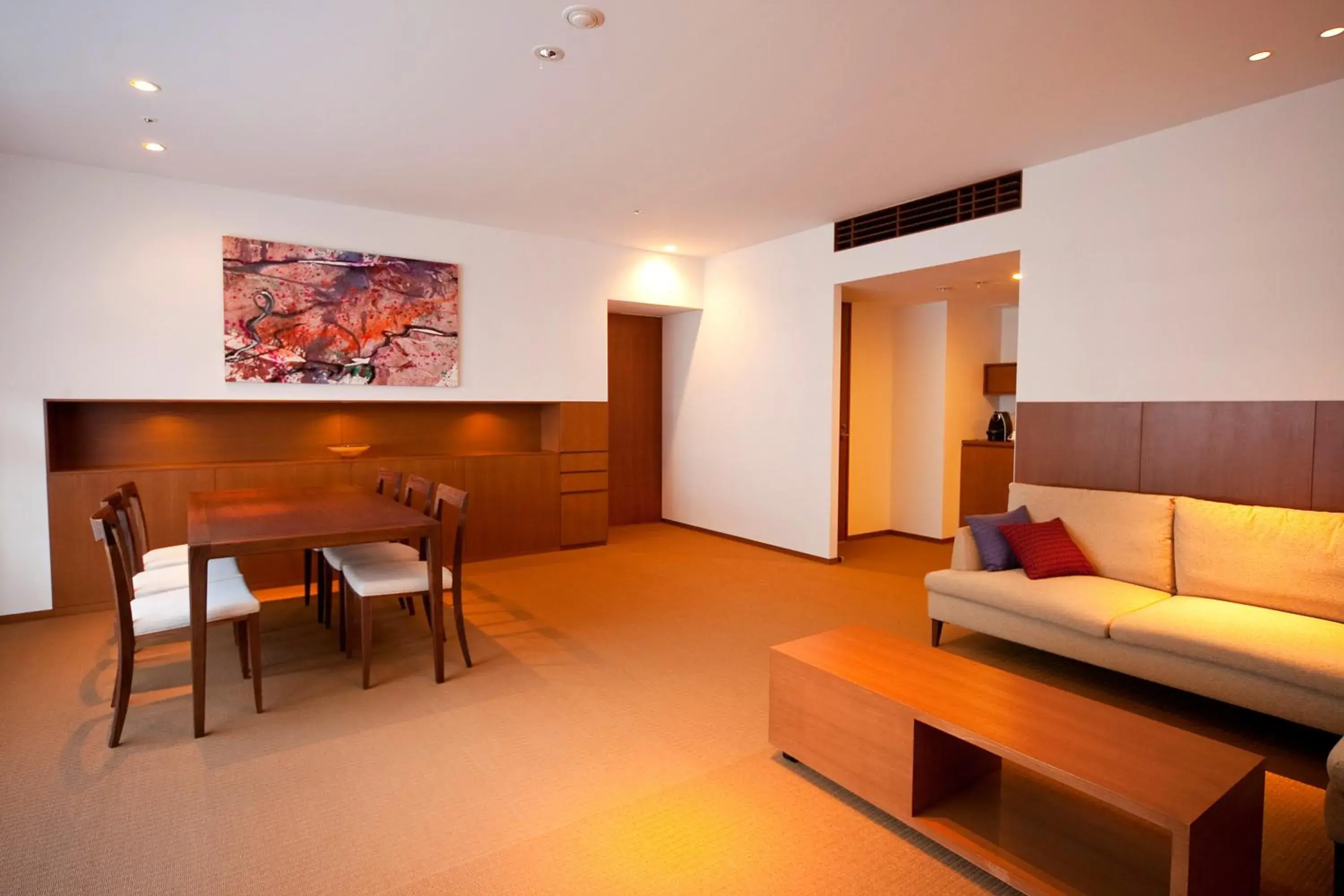 Living room, Seating Area in Kinosaki Onsen Nishimuraya Hotel Shogetsutei