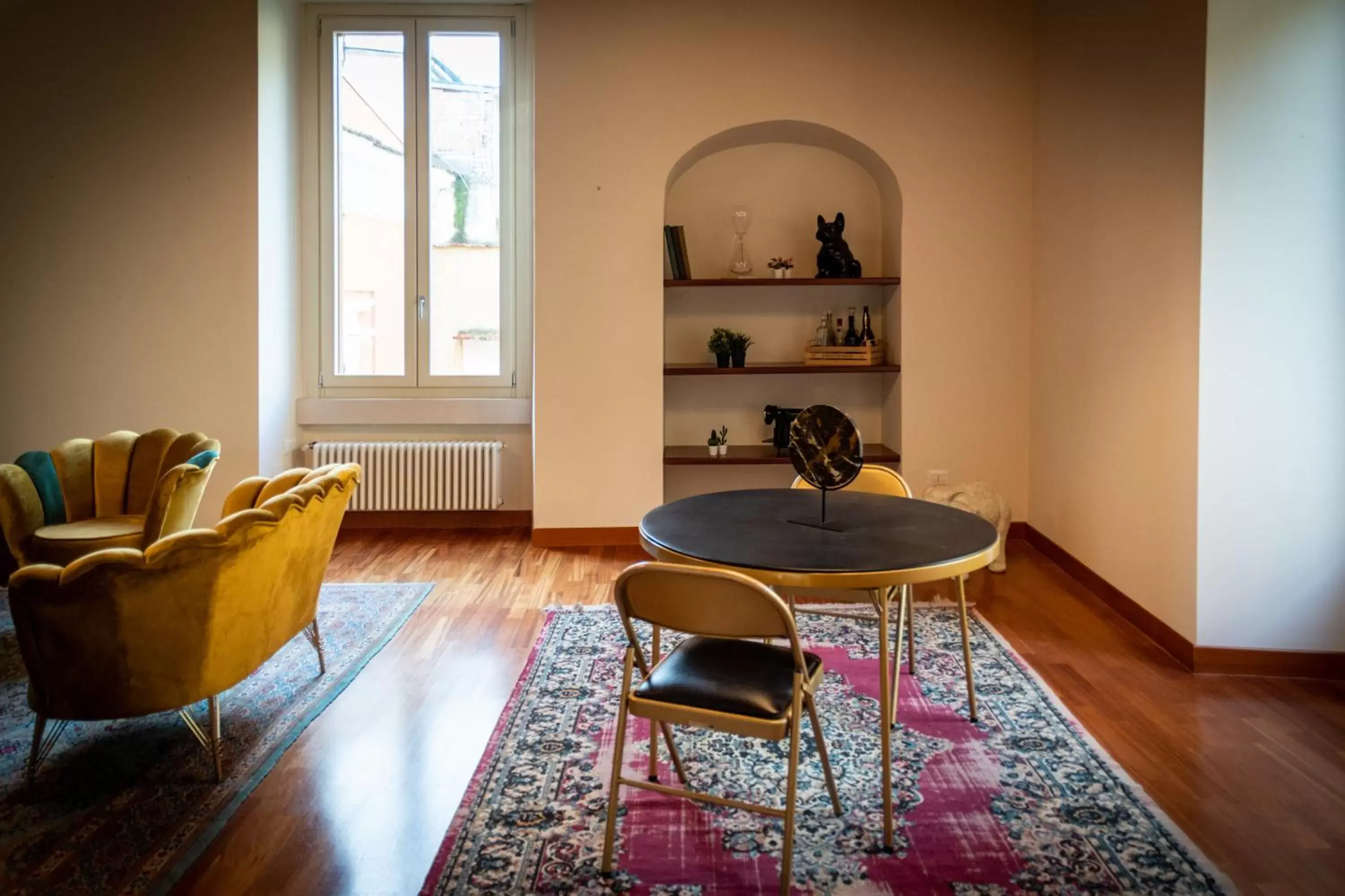 Communal lounge/ TV room, Seating Area in Borgo Antico B&b