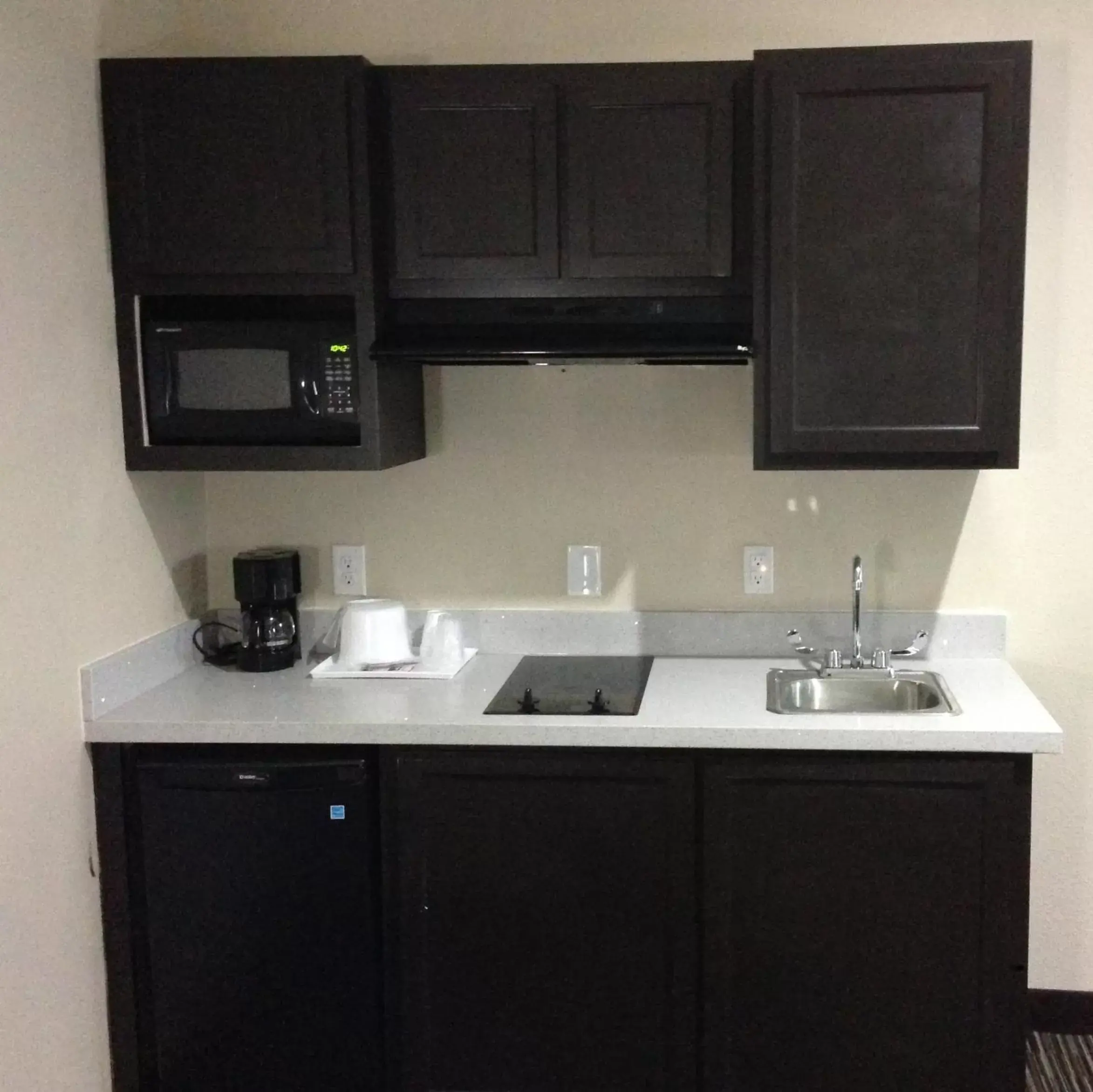 kitchen, Kitchen/Kitchenette in Residency Suites