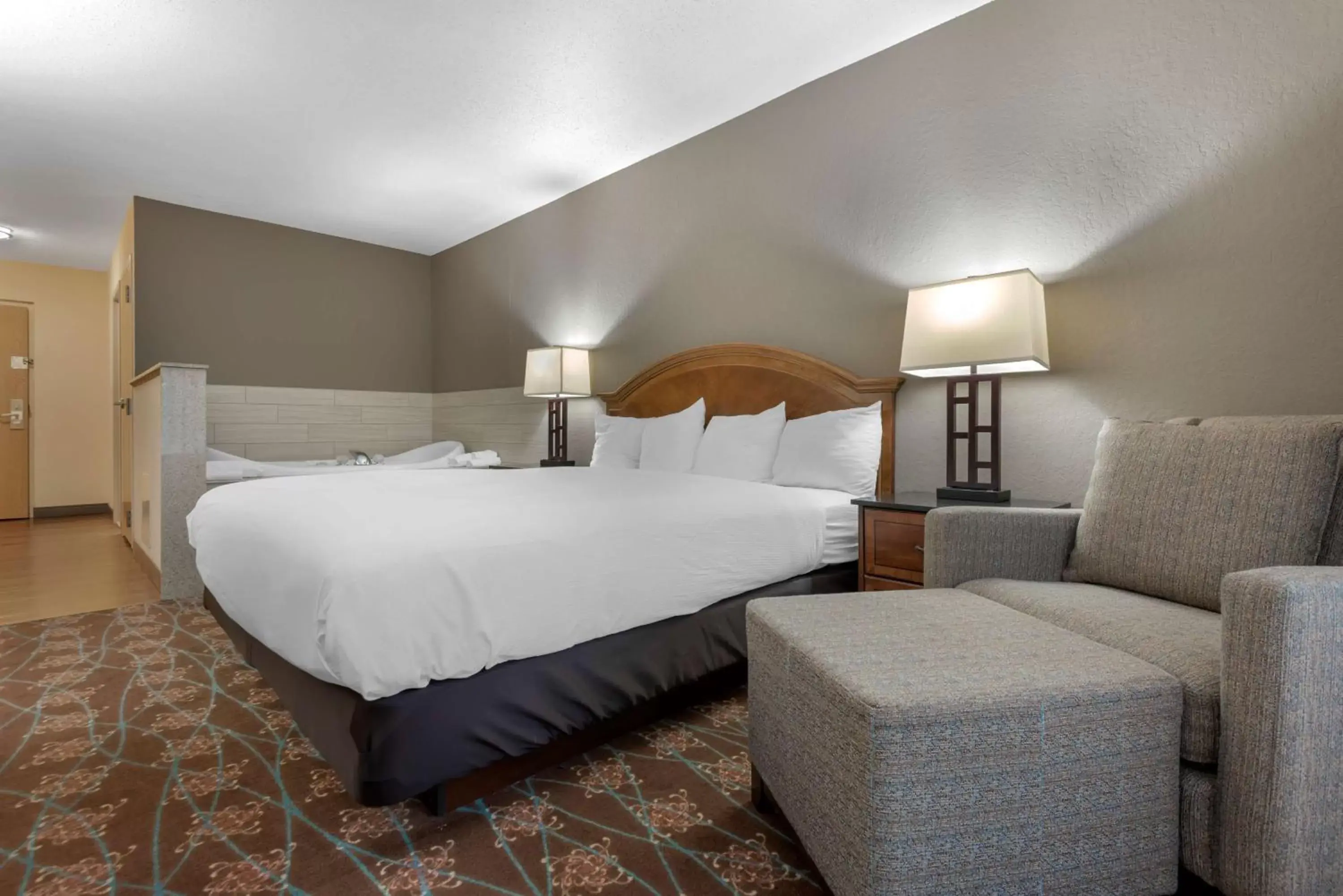 Bedroom, Bed in Best Western University Inn Bedroom, Bed in Best Western University Inn