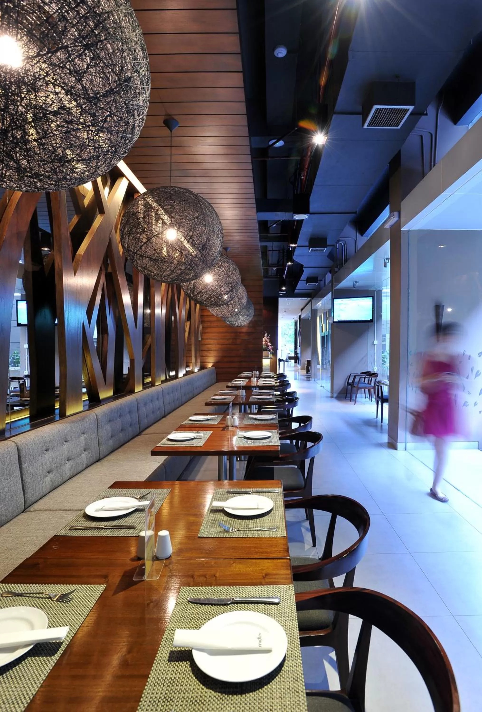 Restaurant/places to eat in Midtown Hotel Surabaya