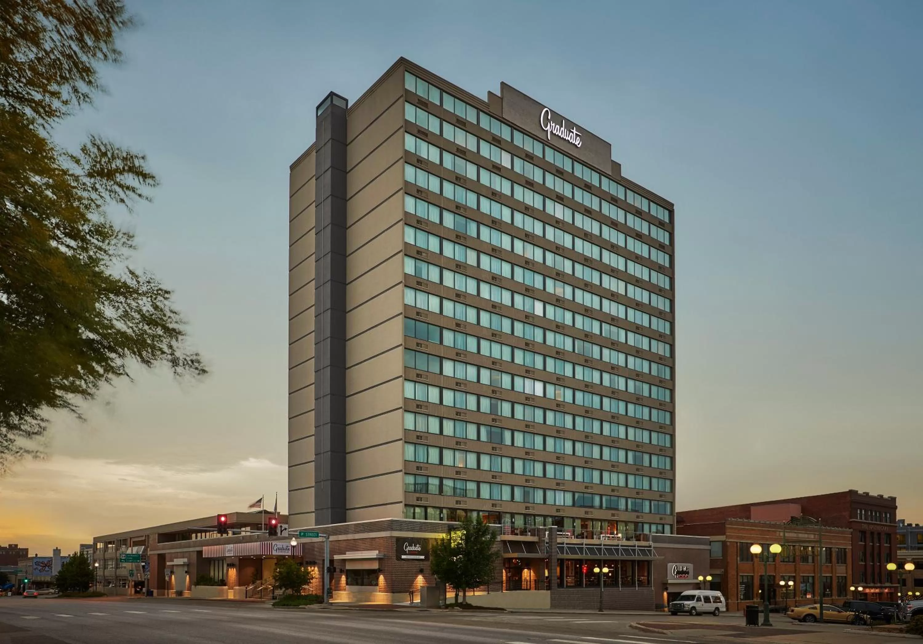 Facade/entrance in Graduate by Hilton Lincoln