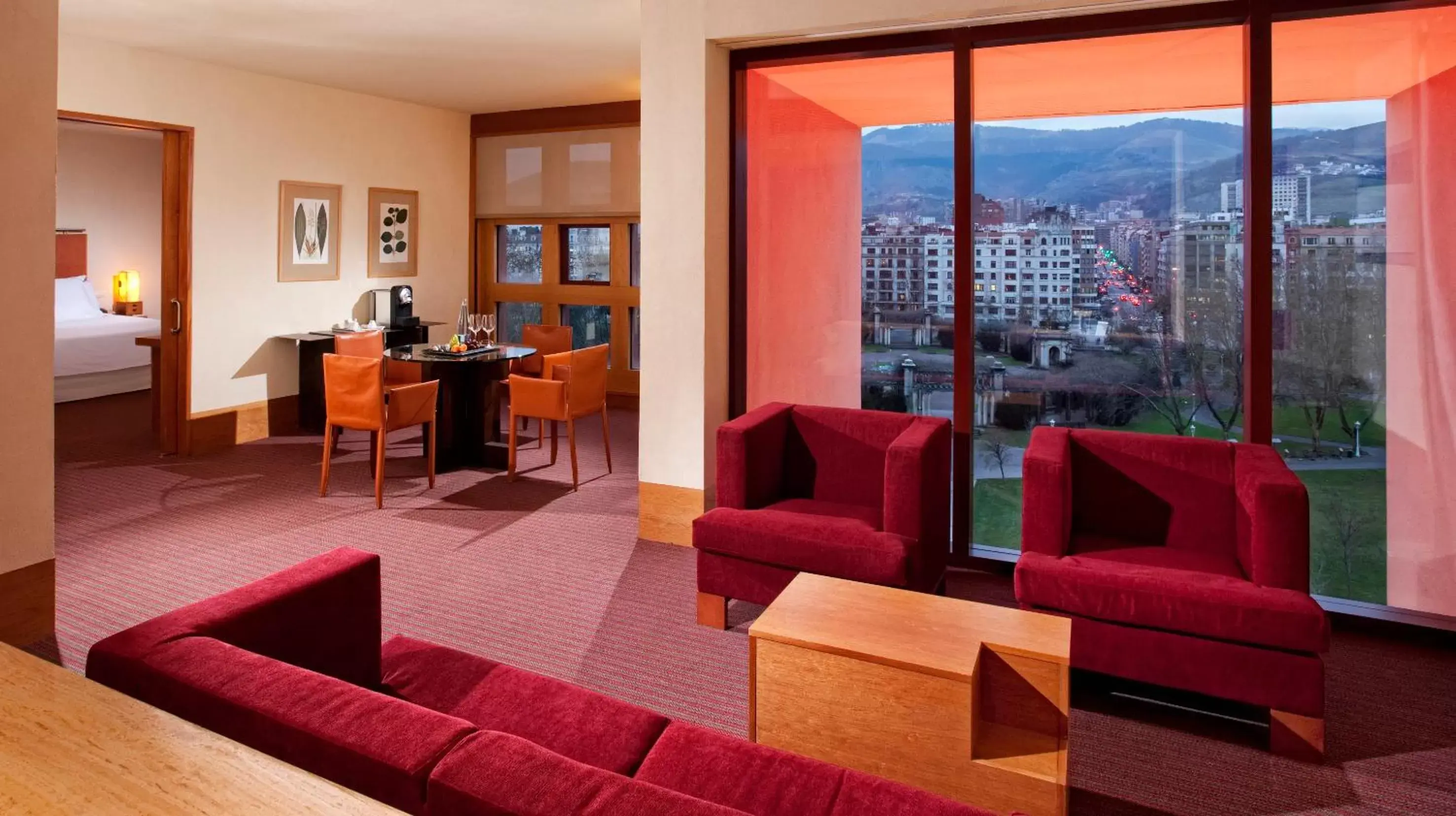 Living room in Hotel Melia Bilbao