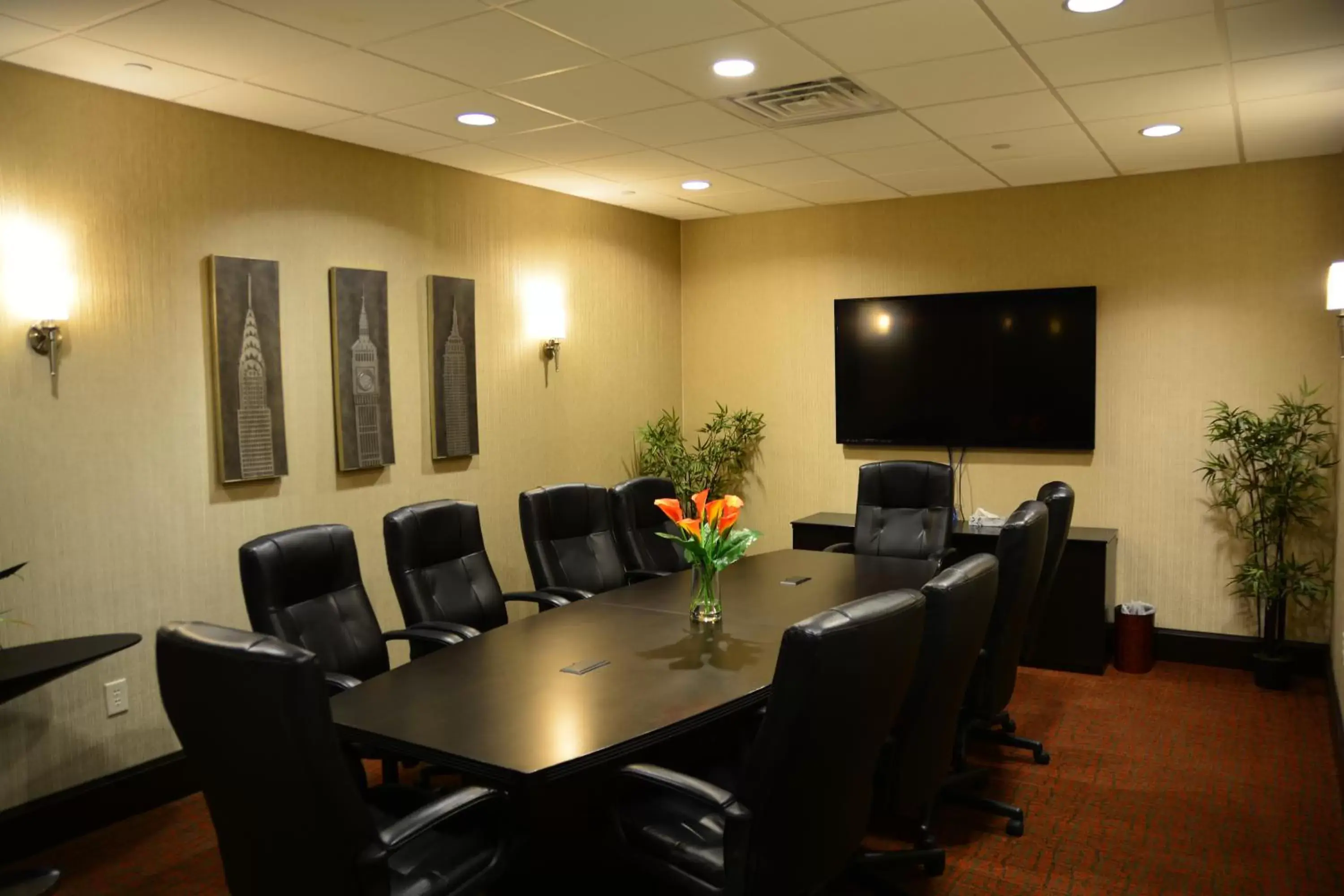 Meeting/conference room in Lux Hotel & Spa, Trademark Collection by Wyndham