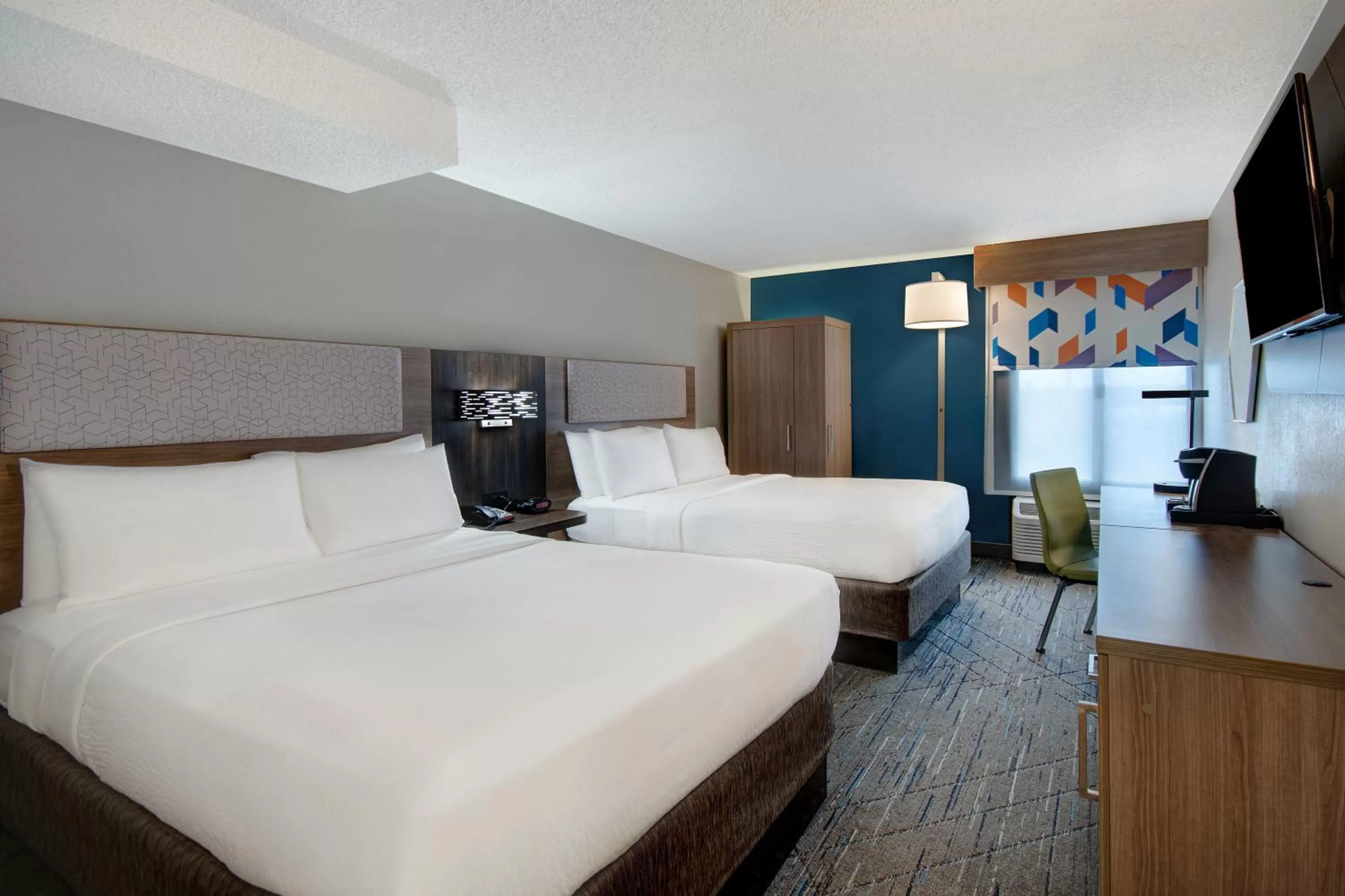 Bedroom, Bed in Holiday Inn Express Rochester - University Area by IHG