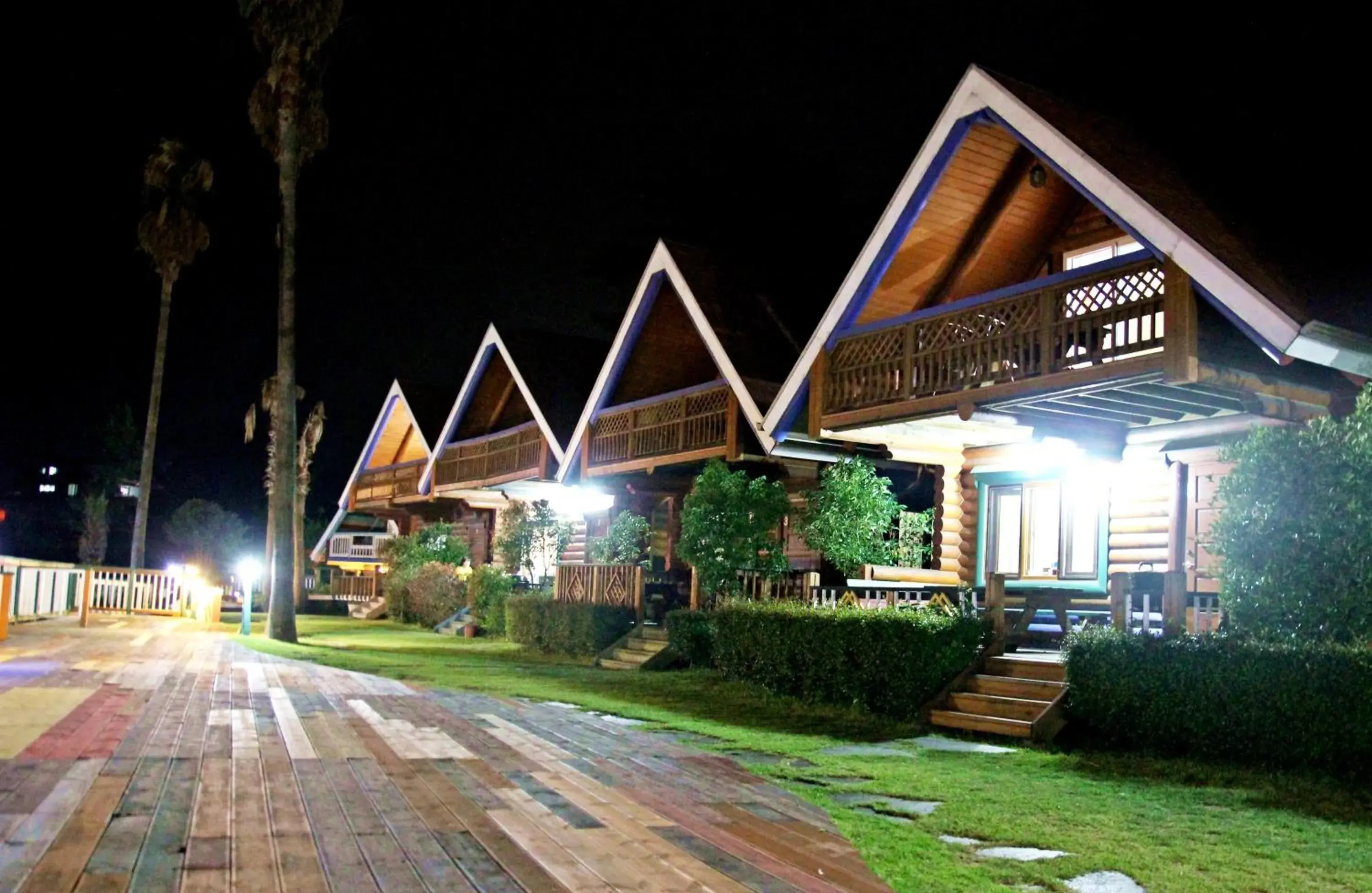 Garden view in Jungmun Log Pension & Resort Garden view in Jungmun Log Pension & Resort