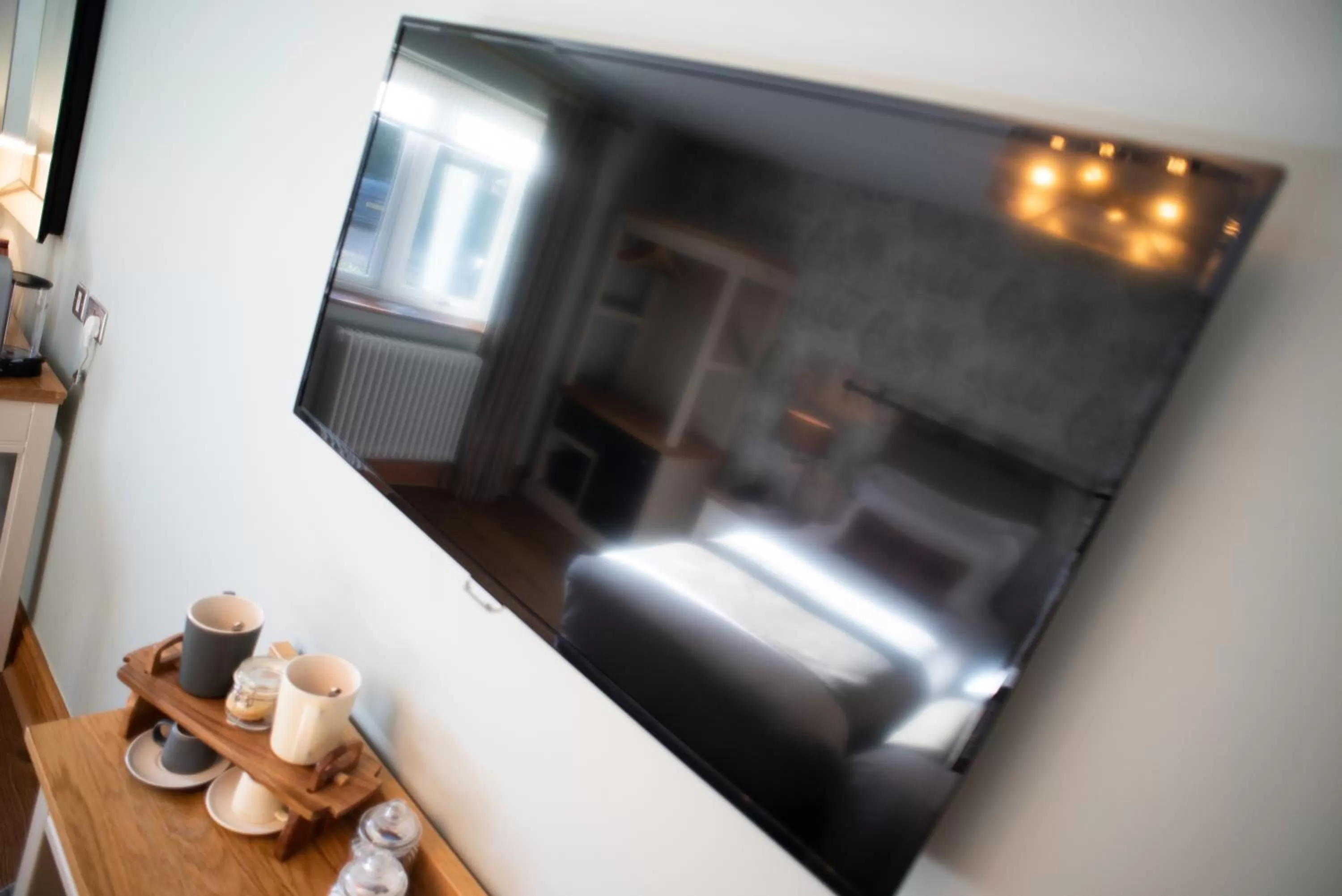 Bed in Cromwell Arms Country Pub with Rooms