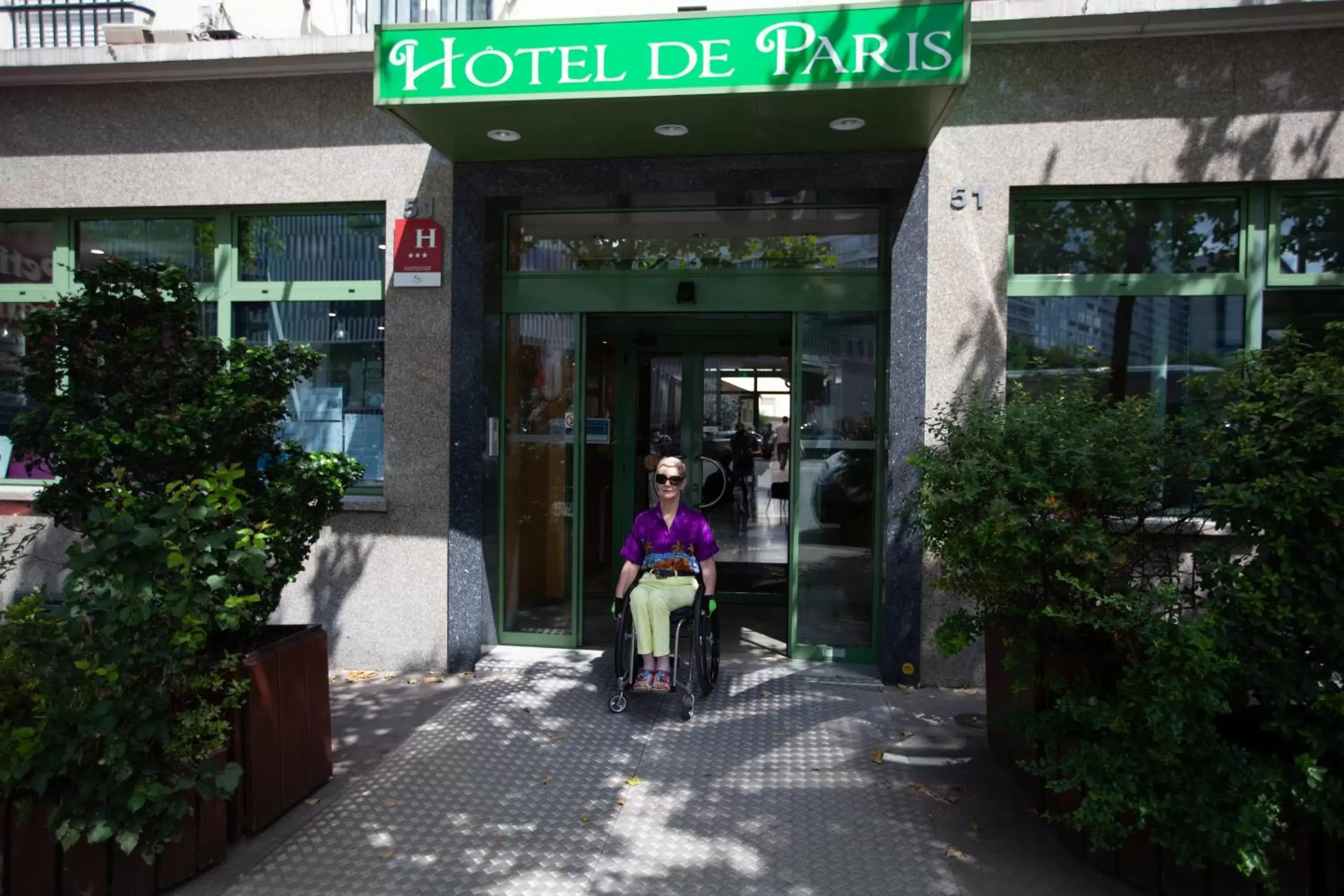 Facade/entrance in HOTEL DE PARIS MONTPARNASSE