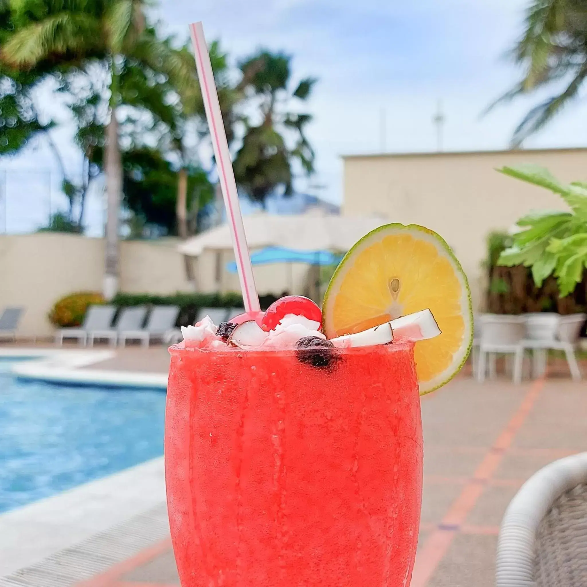 Drinks, Swimming Pool in Hotel Faranda Express Puerta del Sol Barranquilla